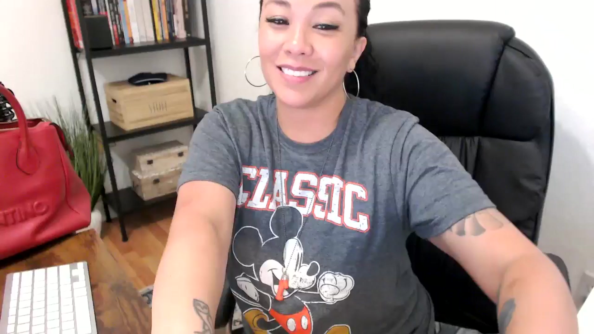Gallery image thumbnail from MickaylaMoon's myfreecams stream on, 07/22/2024, 20:05 image 14 of 20