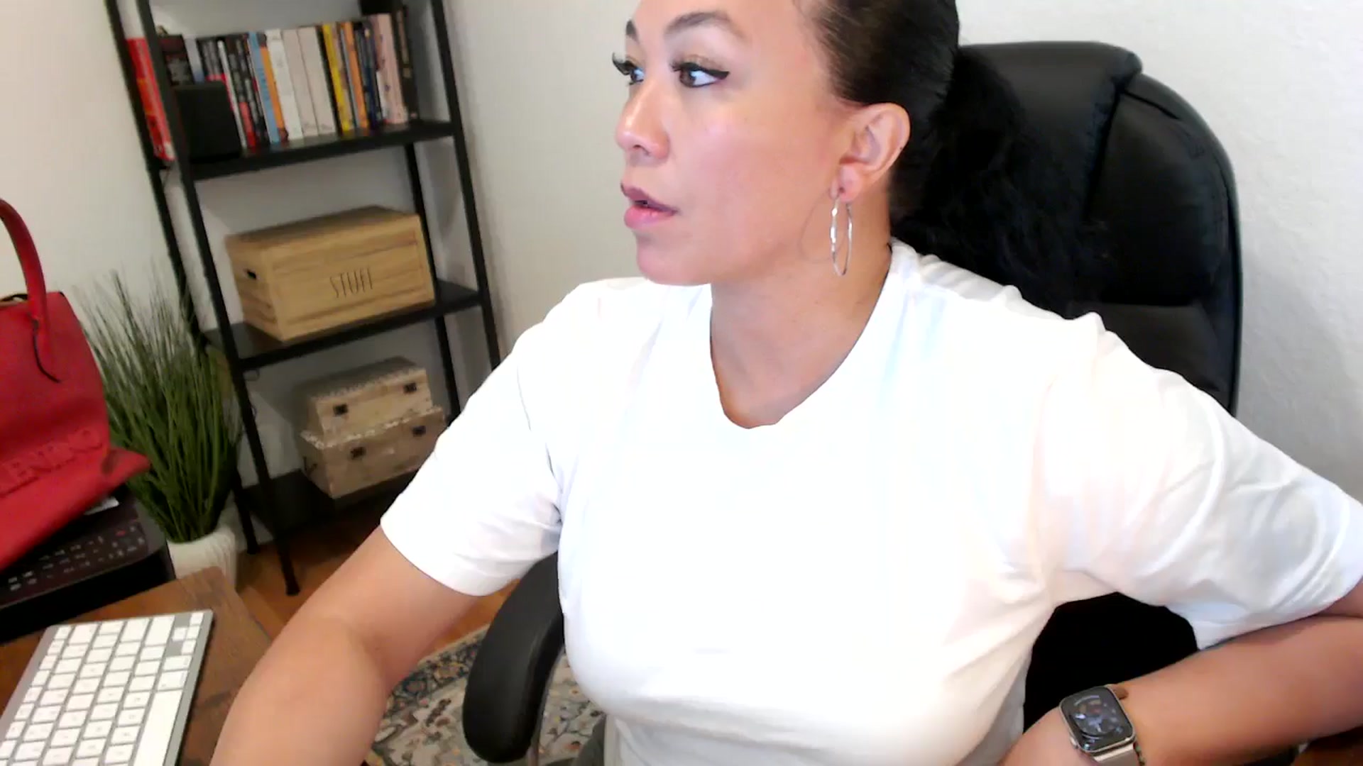 Gallery image thumbnail from MickaylaMoon's myfreecams stream on, 07/23/2024, 16:28 image 14 of 20