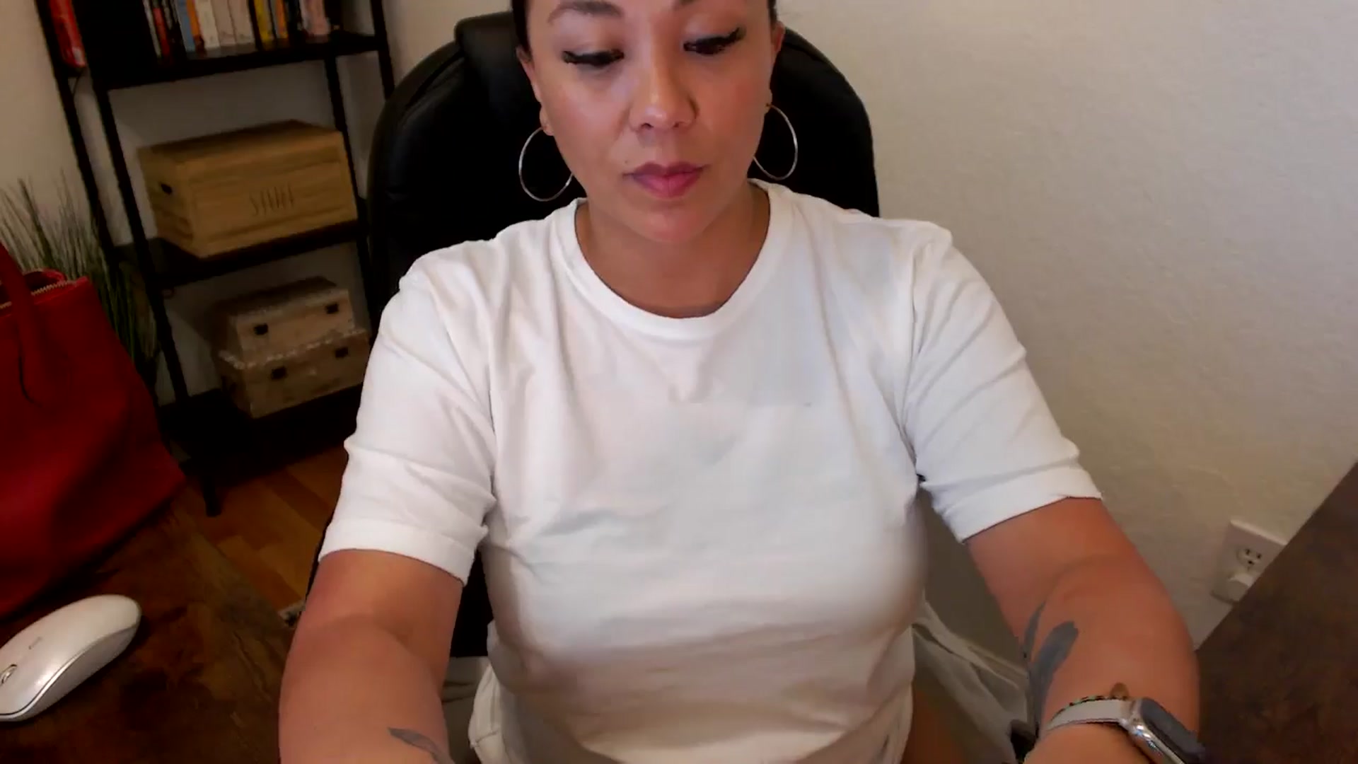 Gallery image thumbnail from MickaylaMoon's myfreecams stream on, 07/23/2024, 22:09 image 18 of 20