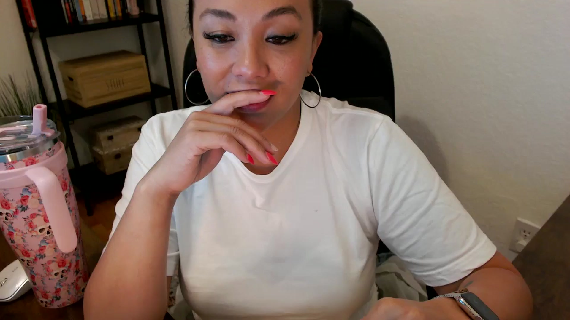 Gallery image thumbnail from MickaylaMoon's myfreecams stream on, 07/23/2024, 22:09 image 20 of 20