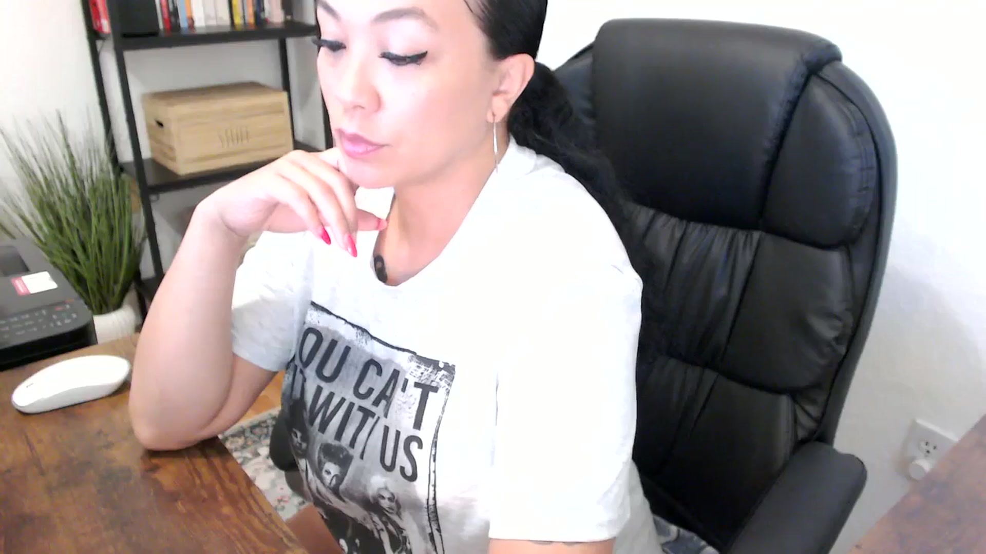 Gallery image thumbnail from MickaylaMoon's myfreecams stream on, 07/24/2024, 15:39 image 4 of 20