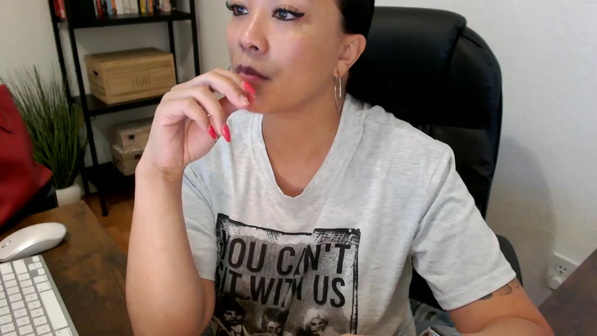 Gallery image thumbnail from MickaylaMoon's myfreecams stream on, 07/24/2024, 16:46 image 3 of 20
