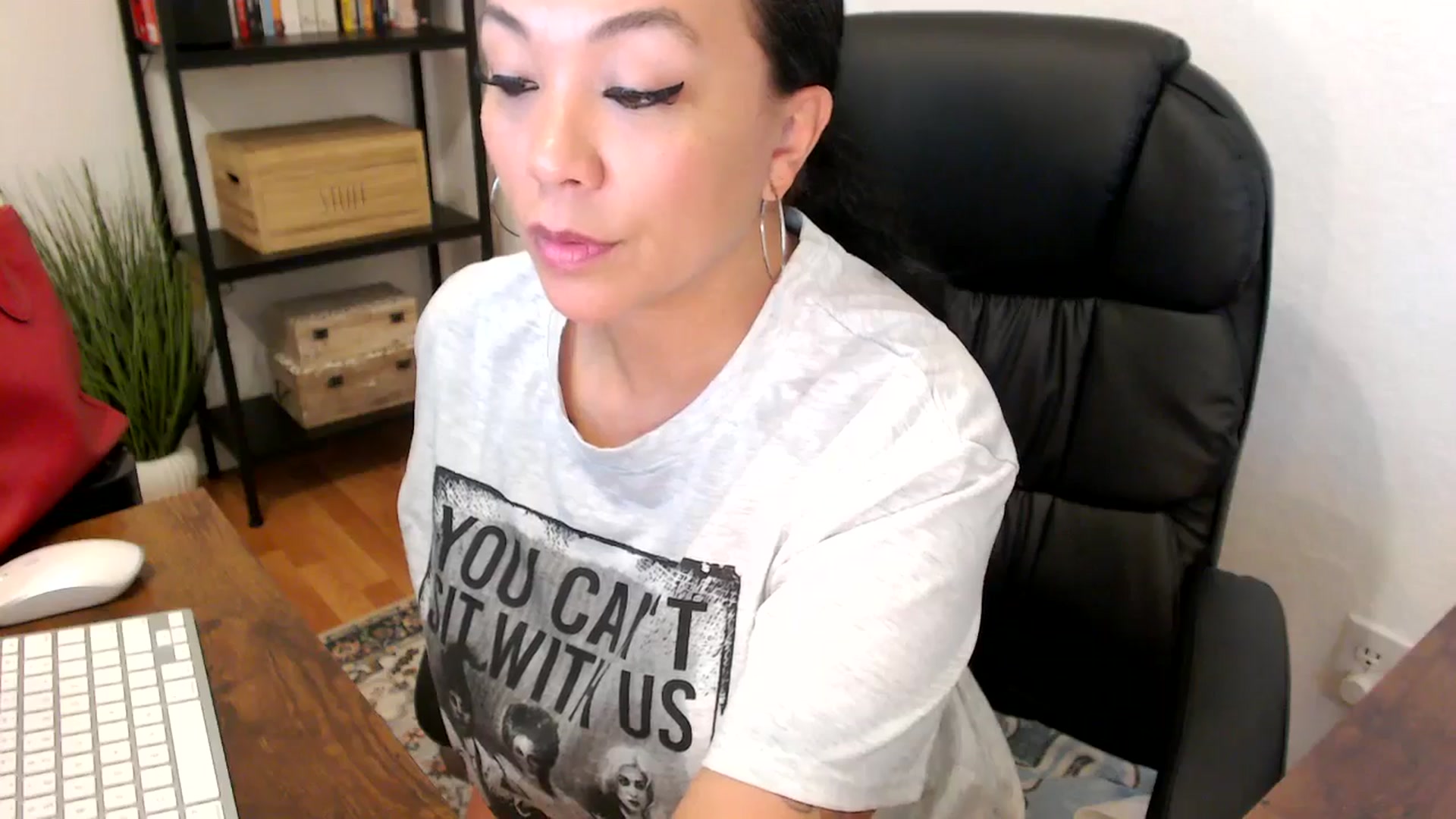 Gallery image thumbnail from MickaylaMoon's myfreecams stream on, 07/24/2024, 17:03 image 7 of 20