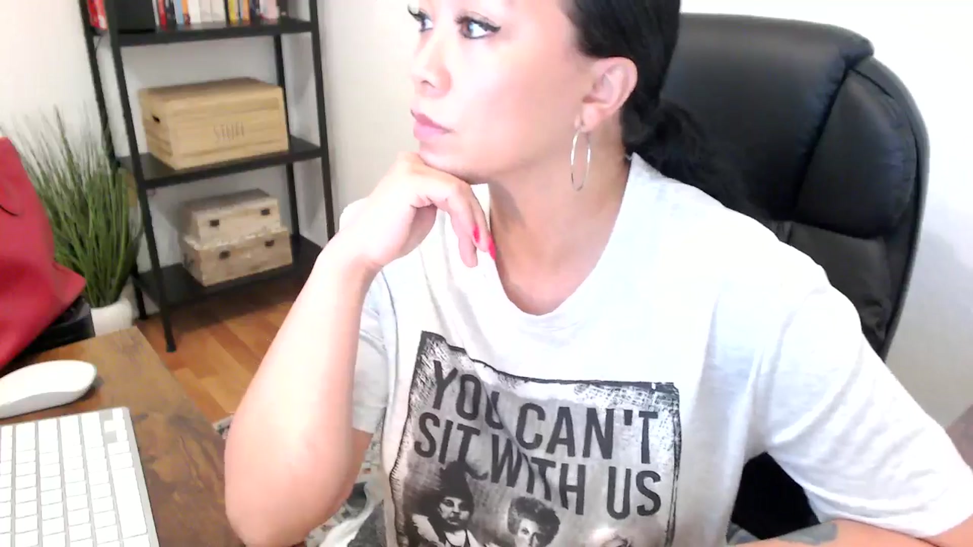 Gallery image thumbnail from MickaylaMoon's myfreecams stream on, 07/24/2024, 17:03 image 2 of 20