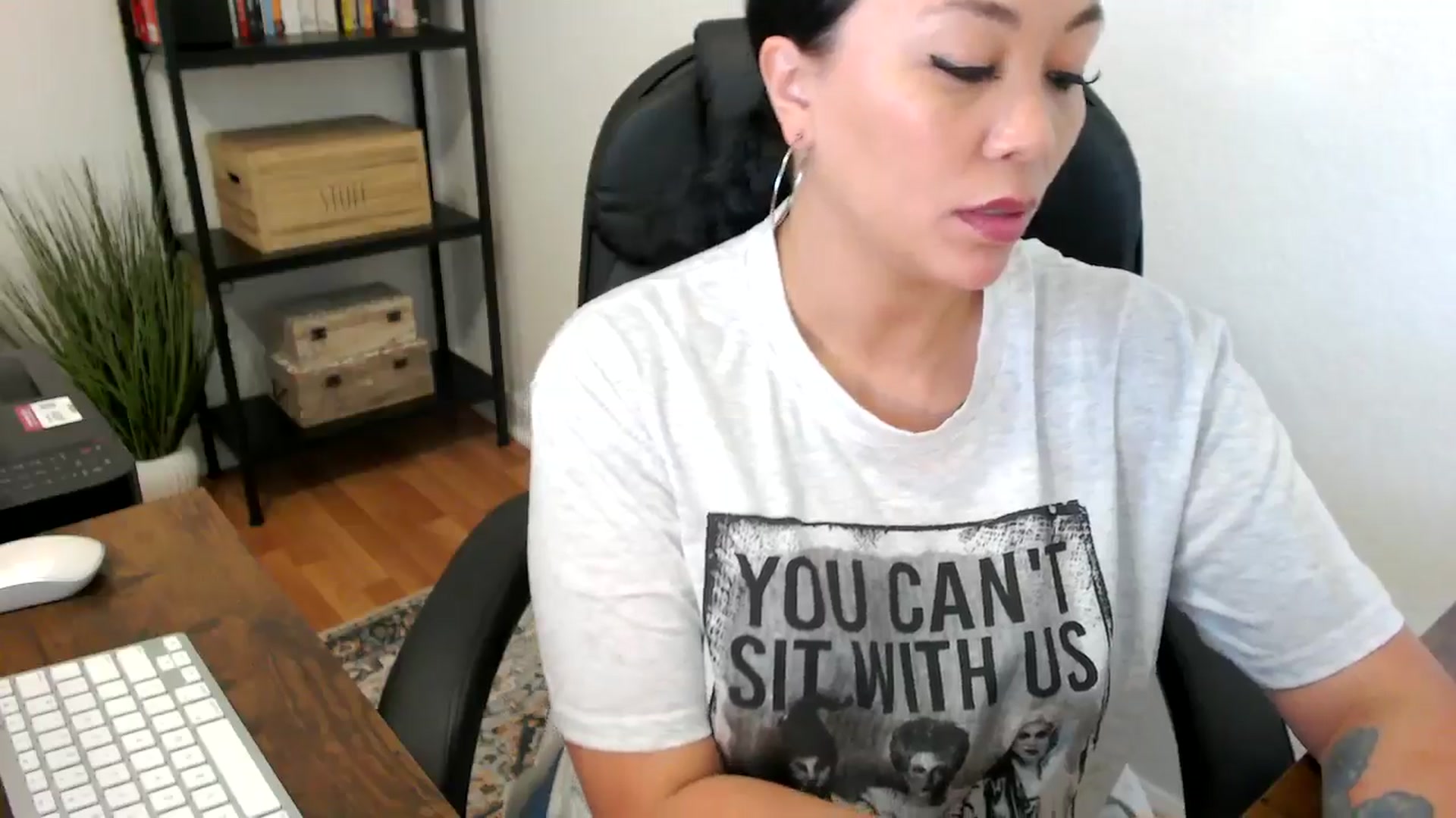Gallery image thumbnail from MickaylaMoon's myfreecams stream on, 07/24/2024, 19:39 image 6 of 20