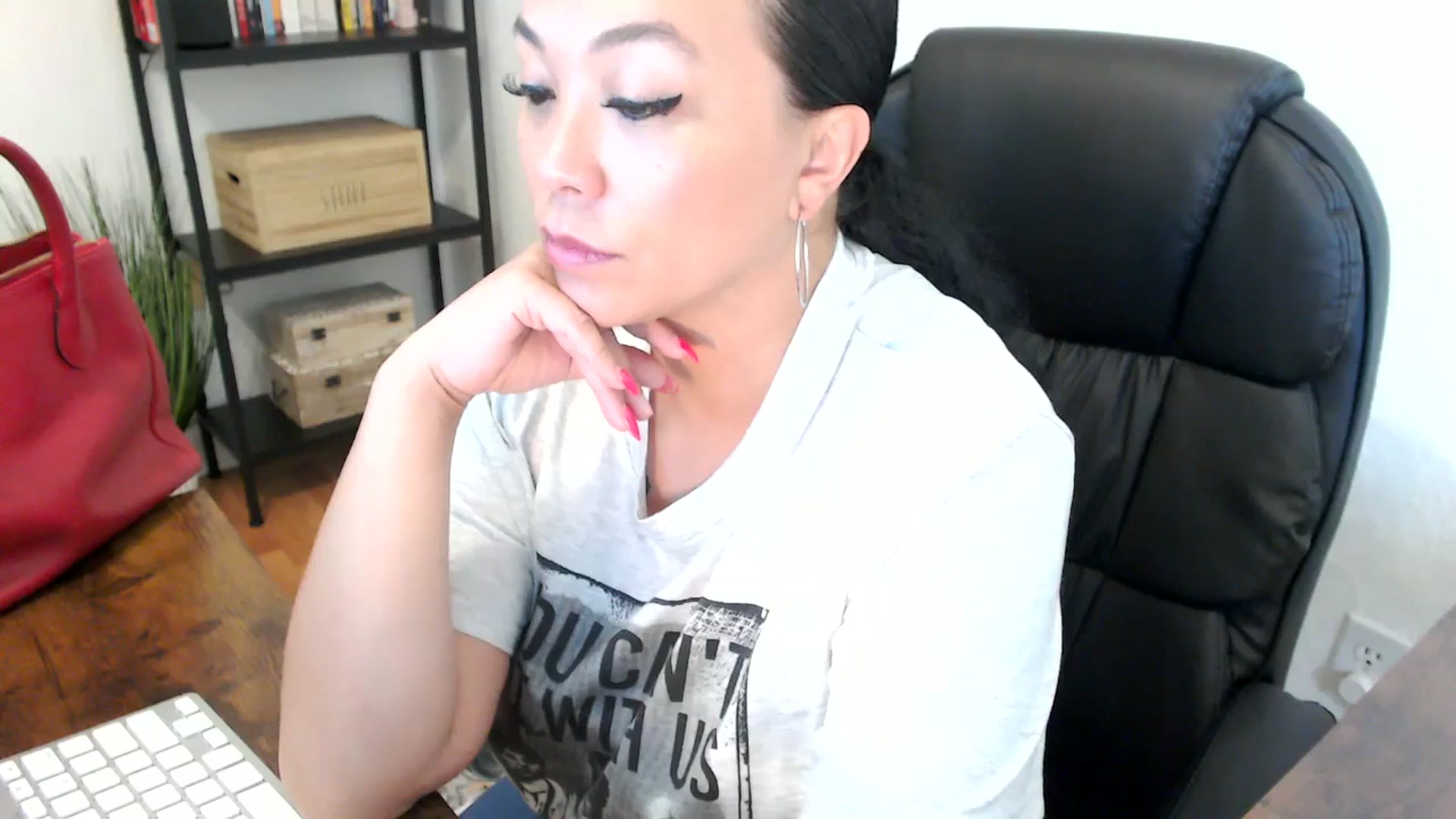 Gallery image thumbnail from MickaylaMoon's myfreecams stream on, 07/24/2024, 20:23 image 5 of 20