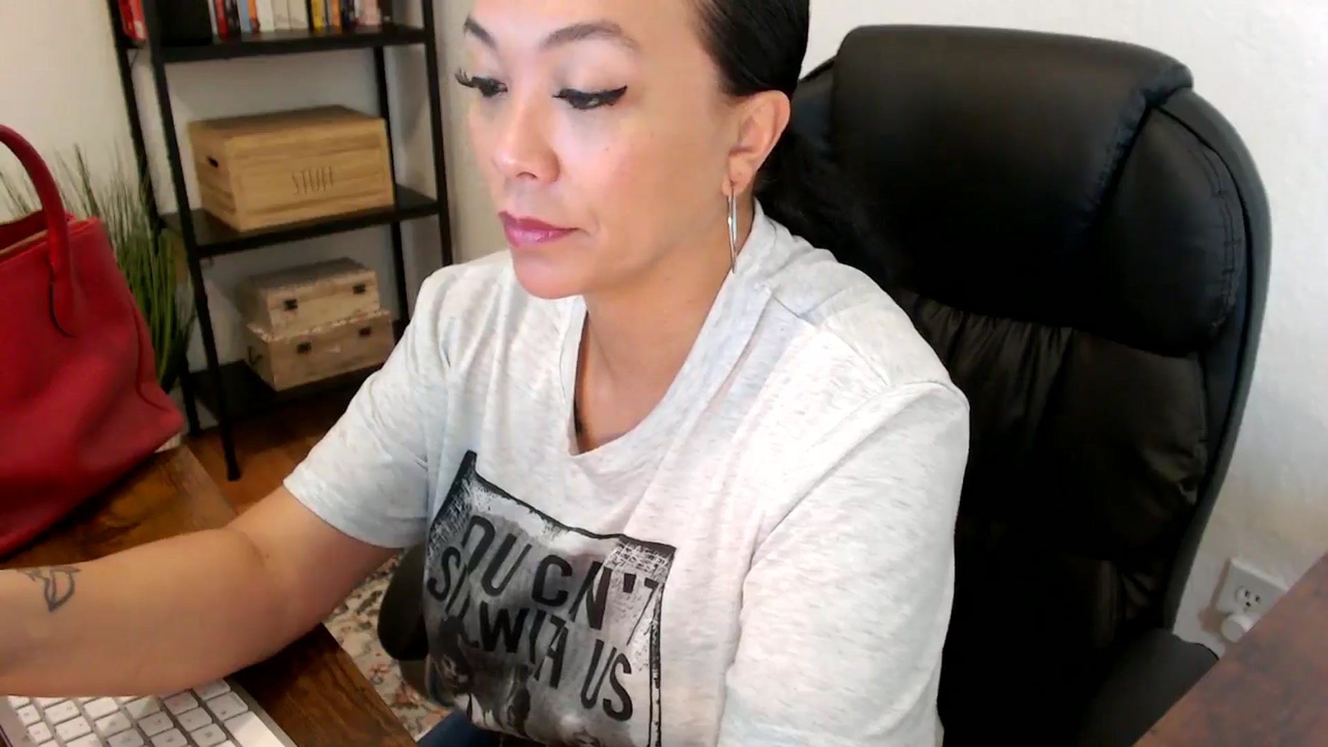 Gallery image thumbnail from MickaylaMoon's myfreecams stream on, 07/24/2024, 20:23 image 3 of 20
