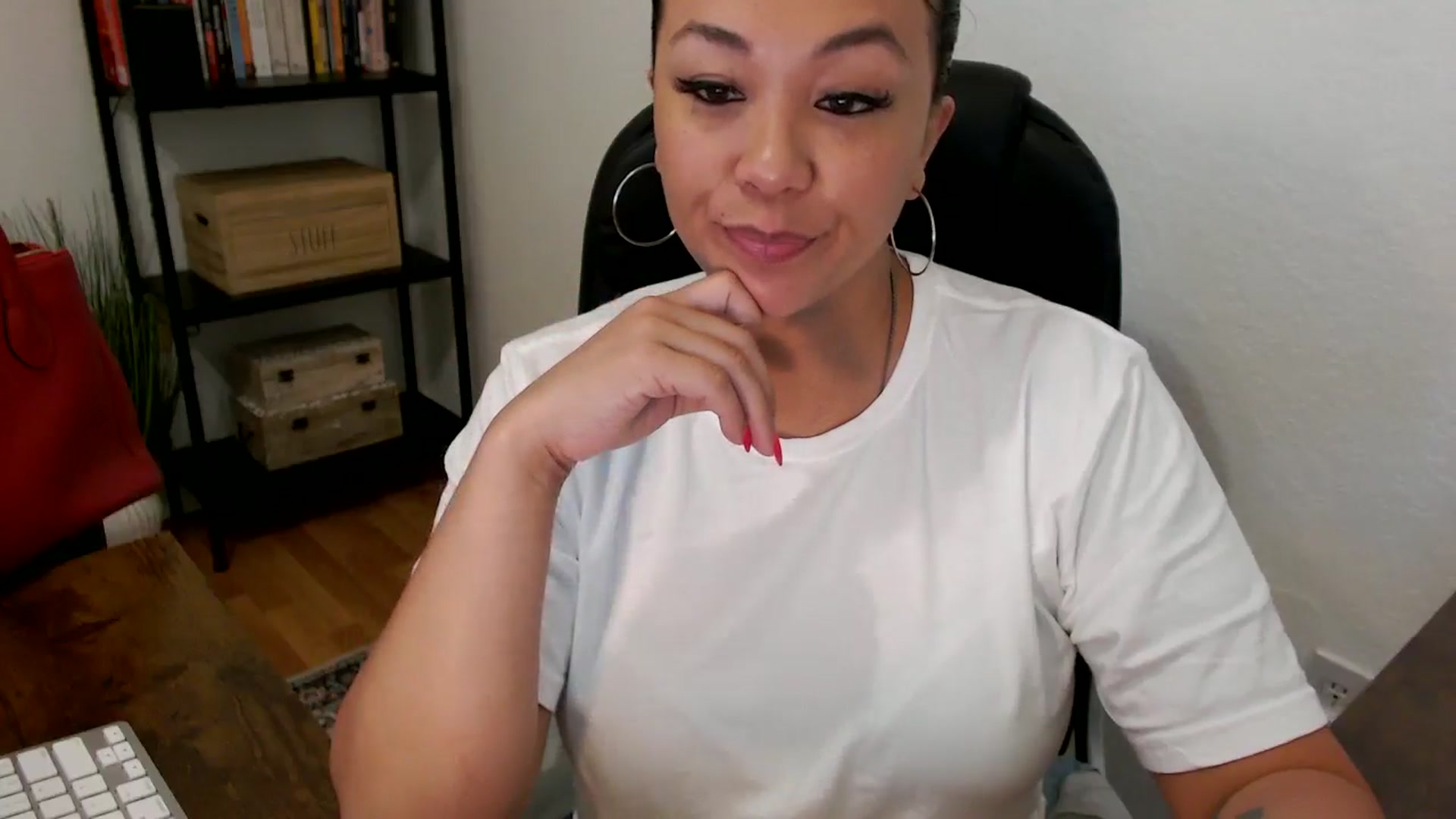 Gallery image thumbnail from MickaylaMoon's myfreecams stream on, 07/25/2024, 14:48 image 12 of 20