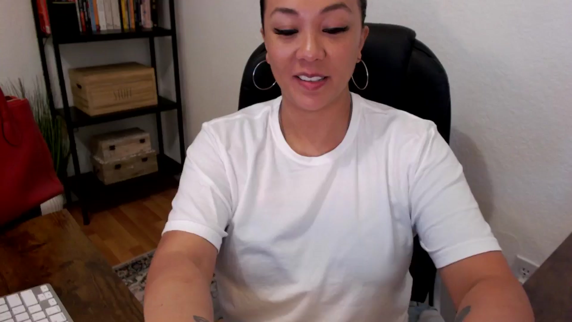 Gallery image thumbnail from MickaylaMoon's myfreecams stream on, 07/25/2024, 14:48 image 18 of 20