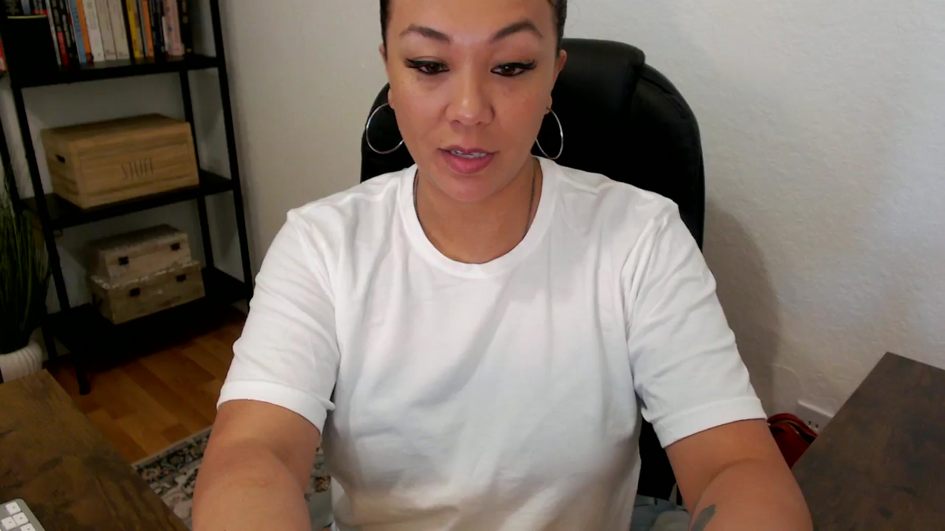 Gallery image thumbnail from MickaylaMoon's myfreecams stream on, 07/25/2024, 14:48 image 6 of 20