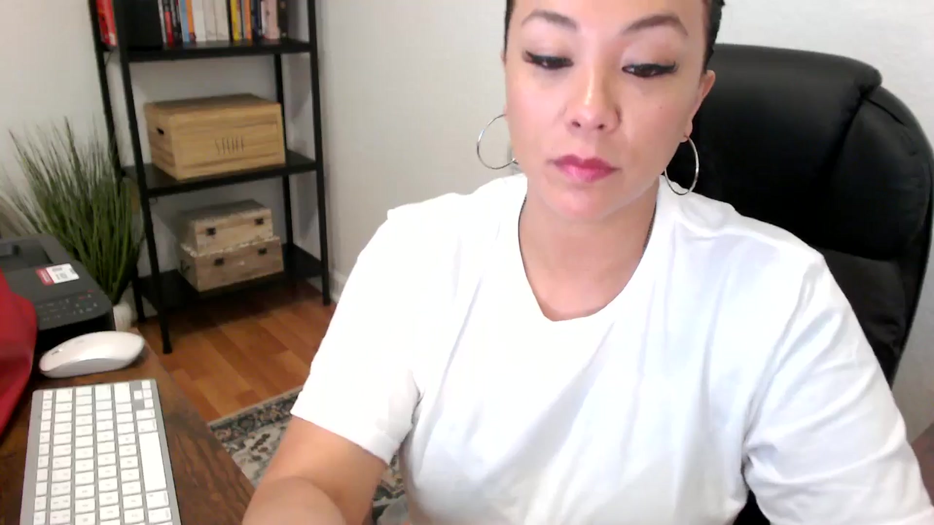 Gallery image thumbnail from MickaylaMoon's myfreecams stream on, 07/25/2024, 16:50 image 11 of 20