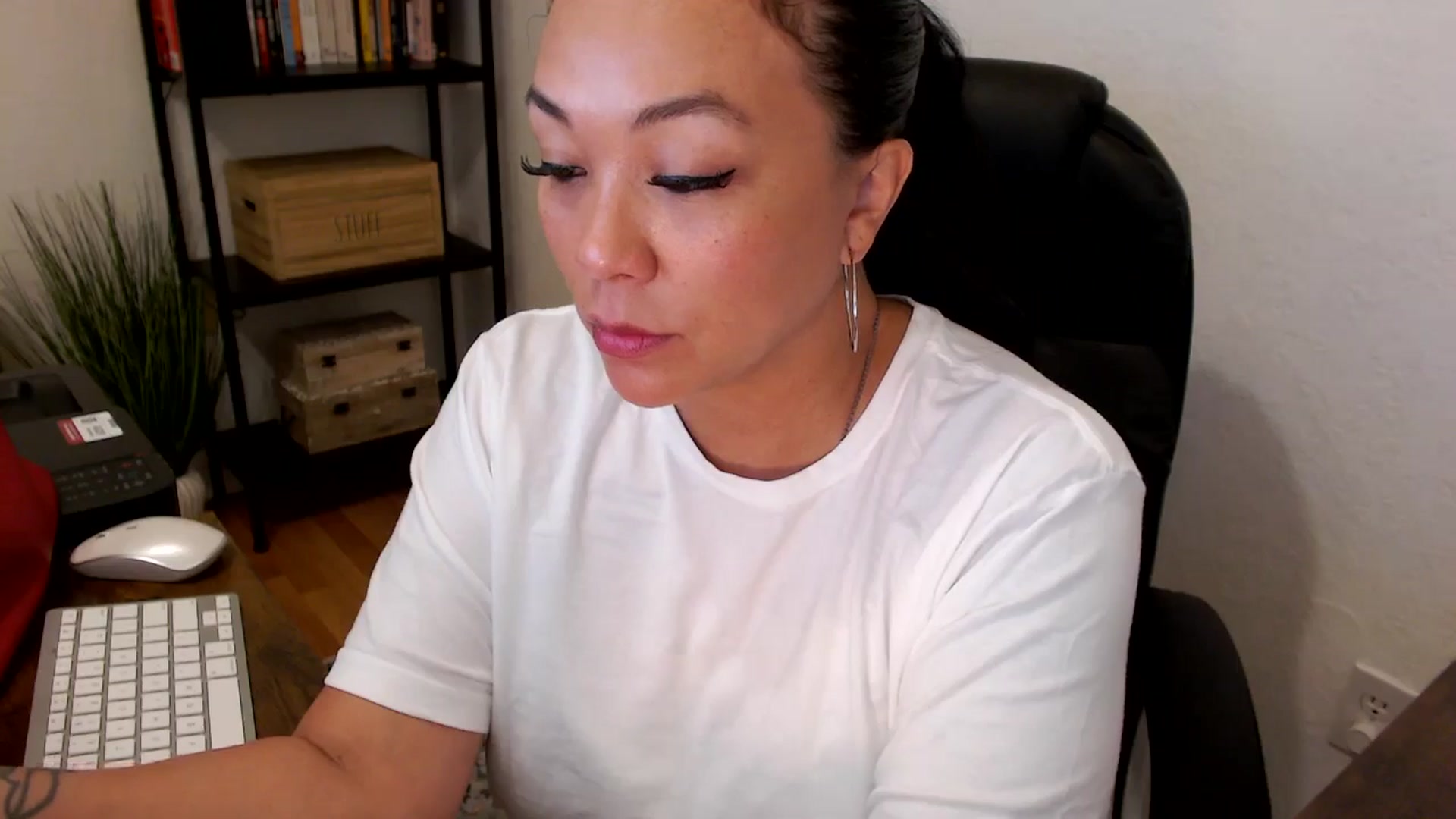 Gallery image thumbnail from MickaylaMoon's myfreecams stream on, 07/25/2024, 16:50 image 20 of 20