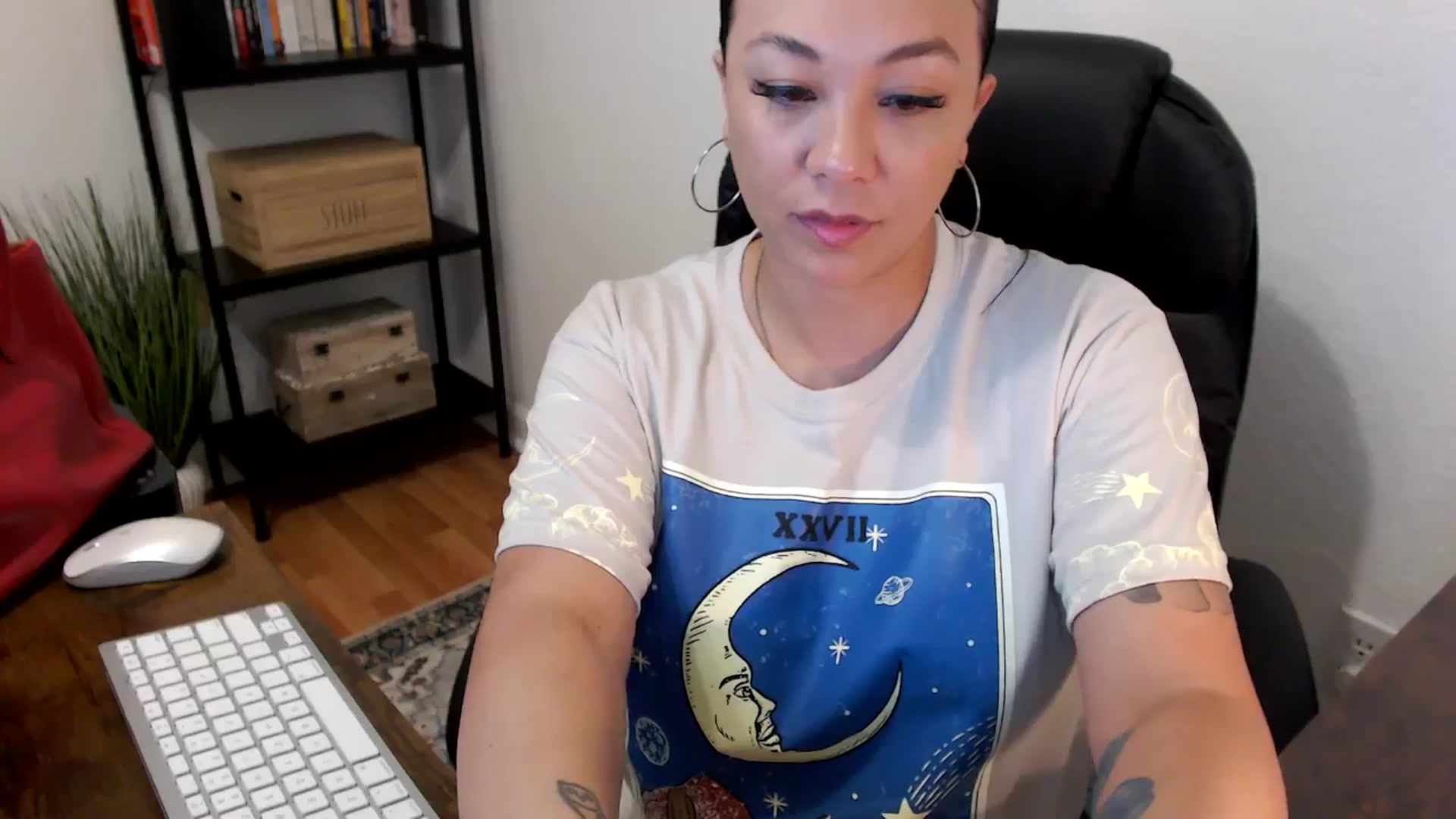 Gallery image thumbnail from MickaylaMoon's myfreecams stream on, 07/26/2024, 14:35 image 14 of 20