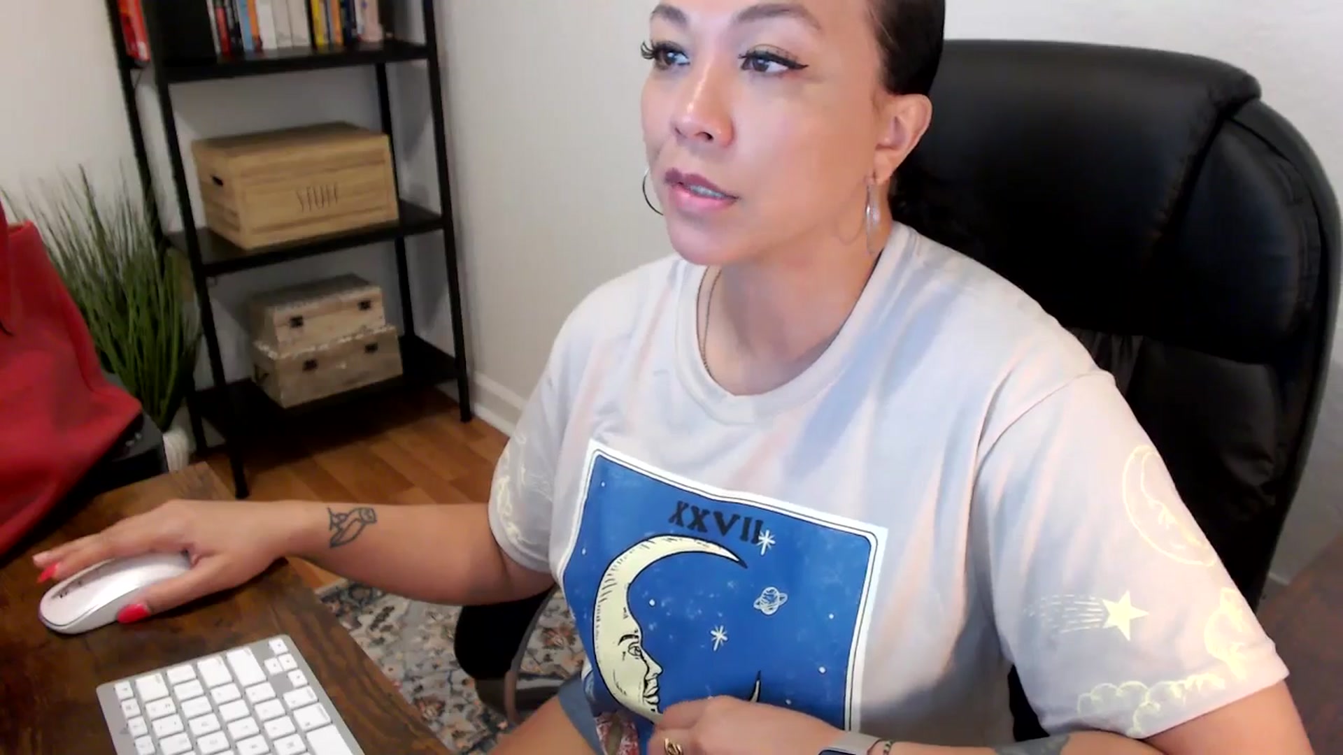 Gallery image thumbnail from MickaylaMoon's myfreecams stream on, 07/26/2024, 15:12 image 6 of 20