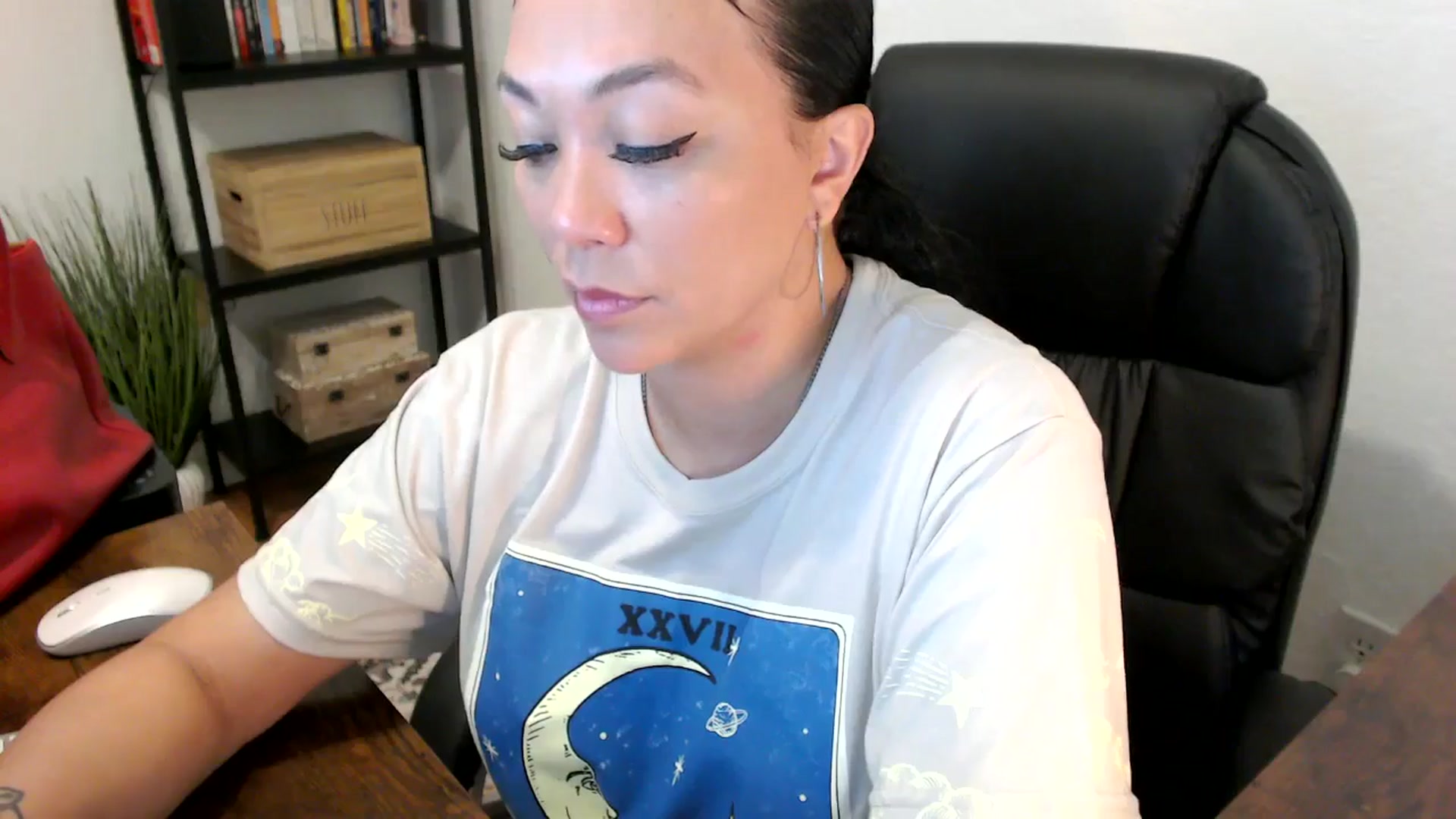 Gallery image thumbnail from MickaylaMoon's myfreecams stream on, 07/26/2024, 15:12 image 2 of 20