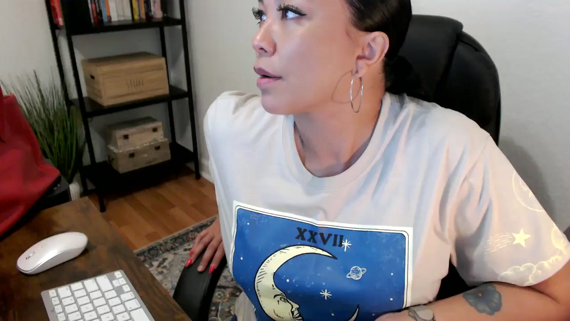 Gallery image thumbnail from MickaylaMoon's myfreecams stream on, 07/26/2024, 15:12 image 7 of 20