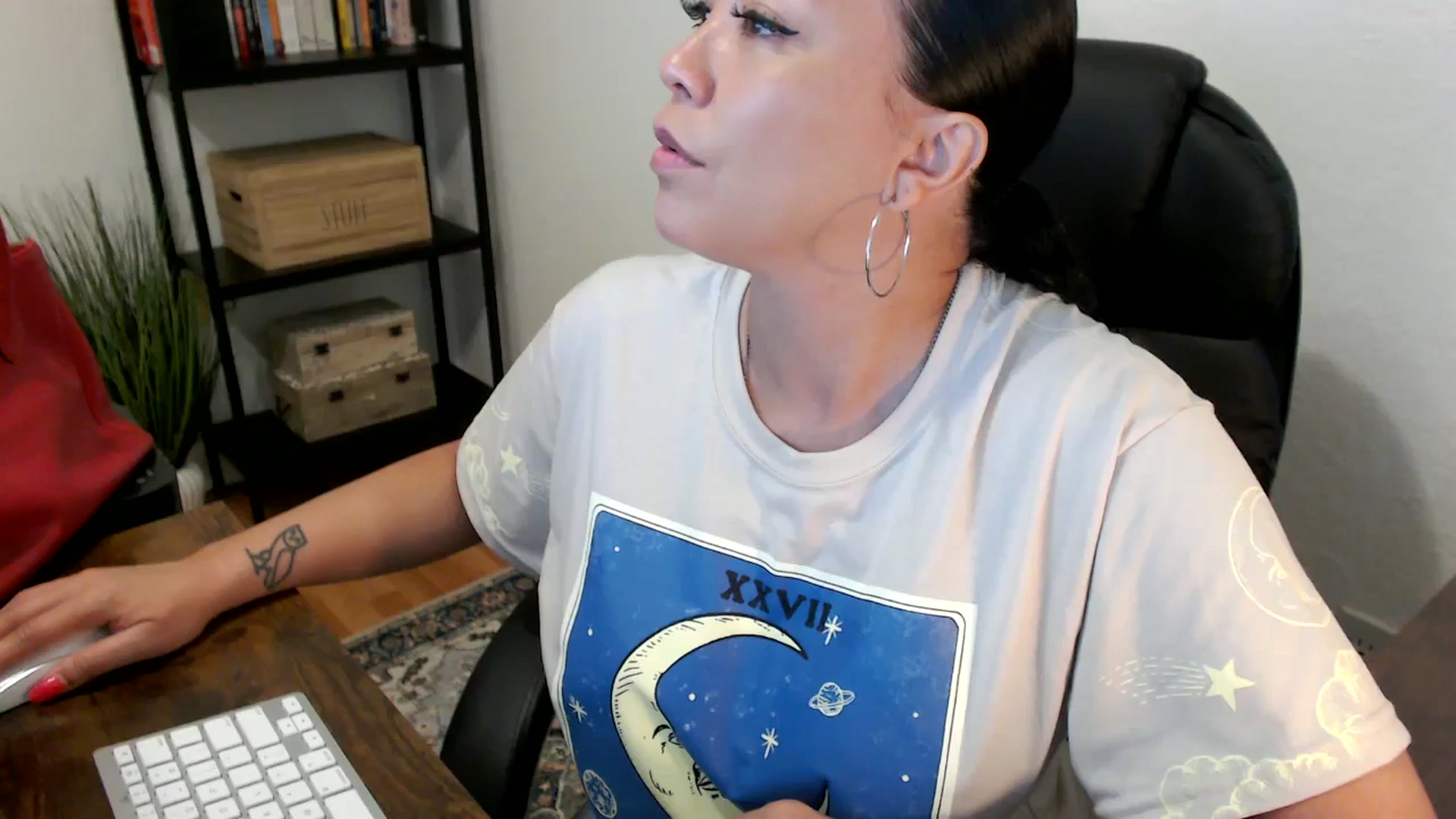 Gallery image thumbnail from MickaylaMoon's myfreecams stream on, 07/26/2024, 15:12 image 19 of 20