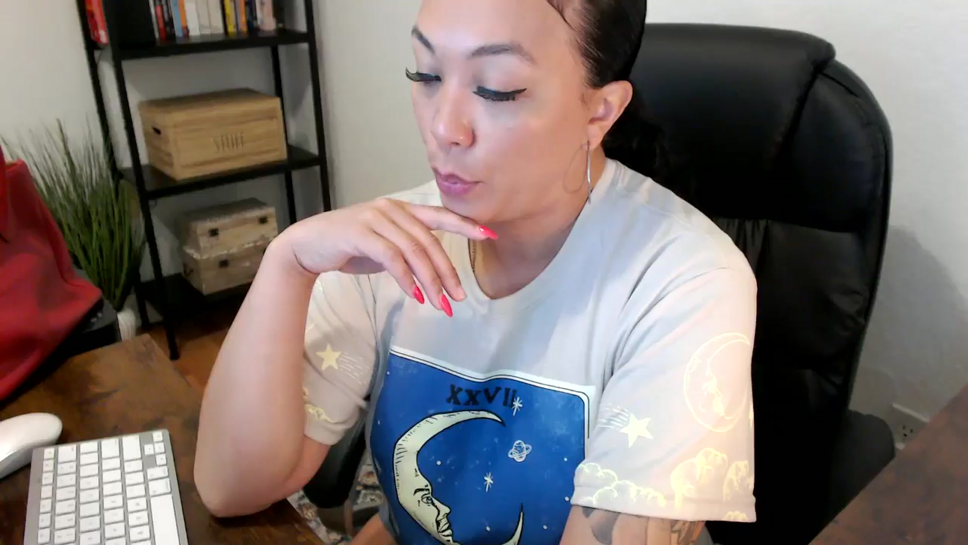 Gallery image thumbnail from MickaylaMoon's myfreecams stream on, 07/26/2024, 15:37 image 1 of 20