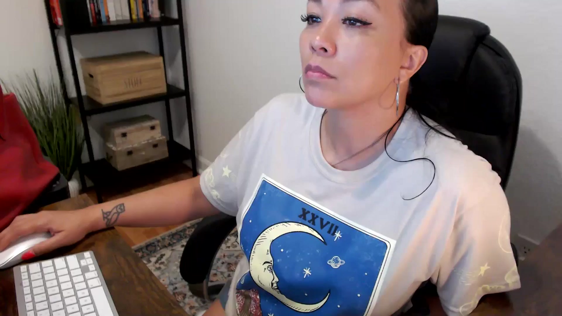 Gallery image thumbnail from MickaylaMoon's myfreecams stream on, 07/26/2024, 15:37 image 17 of 20