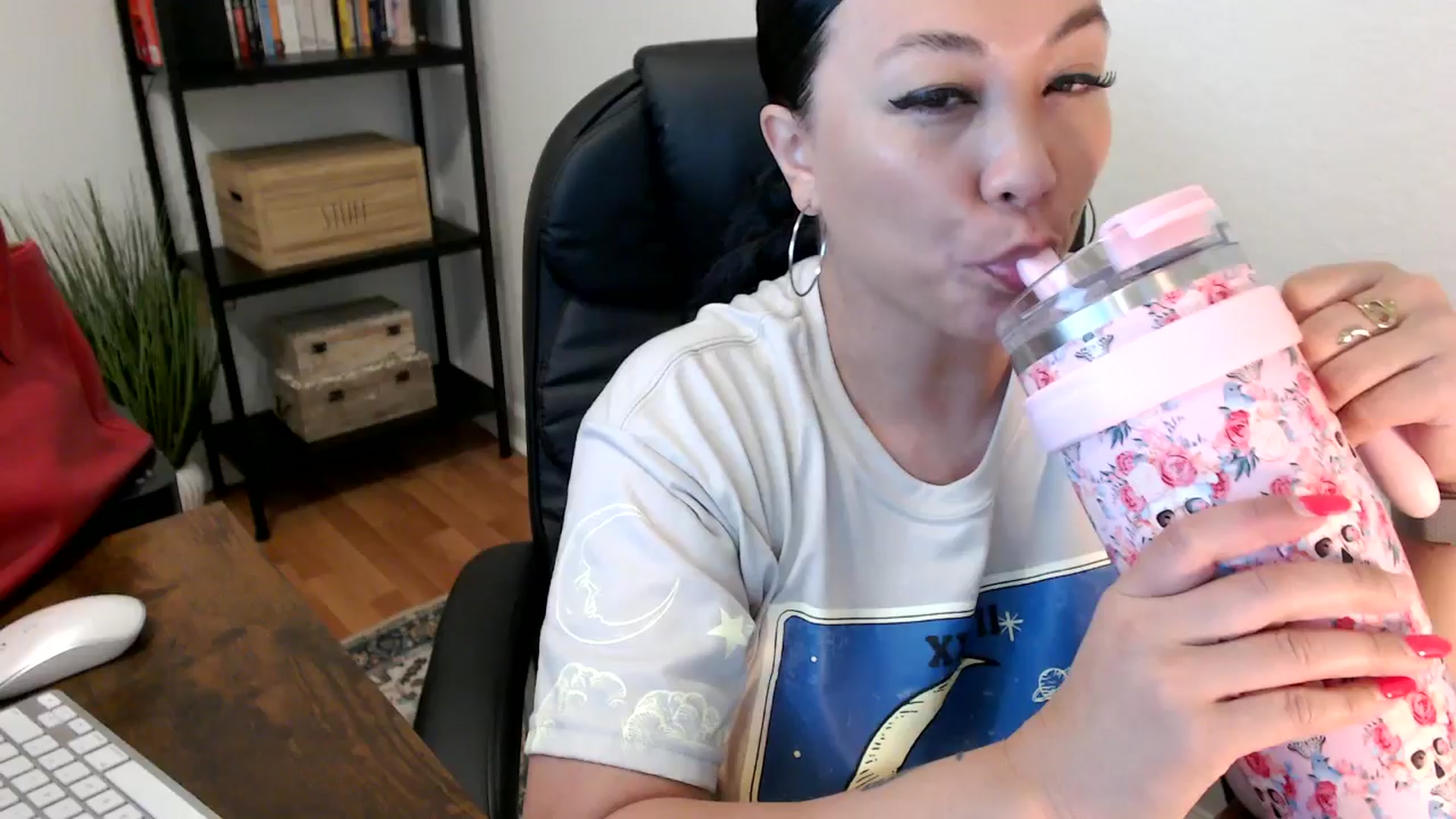 Gallery image thumbnail from MickaylaMoon's myfreecams stream on, 07/26/2024, 16:41 image 3 of 20