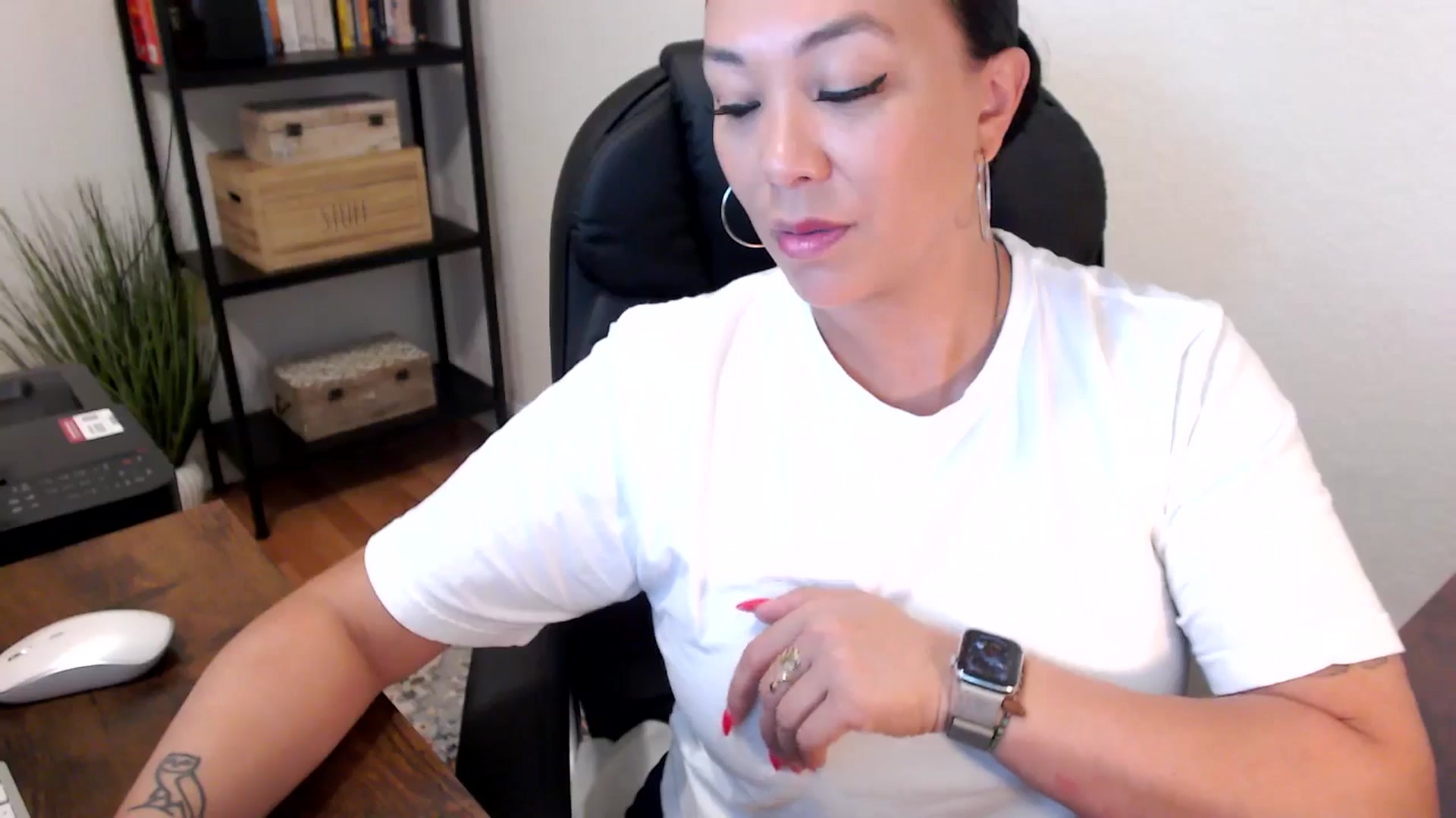 Gallery image thumbnail from MickaylaMoon's myfreecams stream on, 07/29/2024, 14:38 image 7 of 20