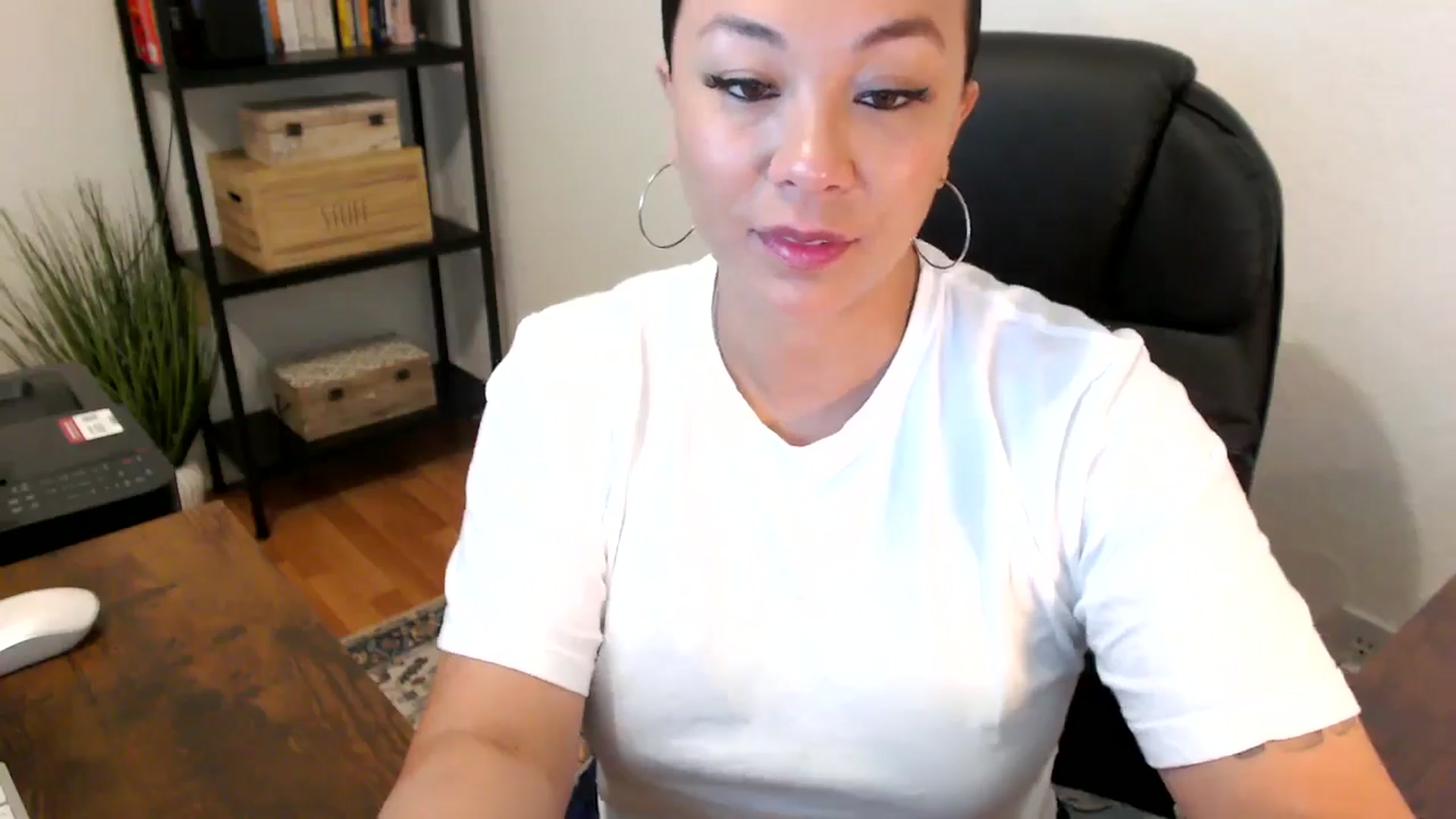 Gallery image thumbnail from MickaylaMoon's myfreecams stream on, 07/29/2024, 15:21 image 20 of 20