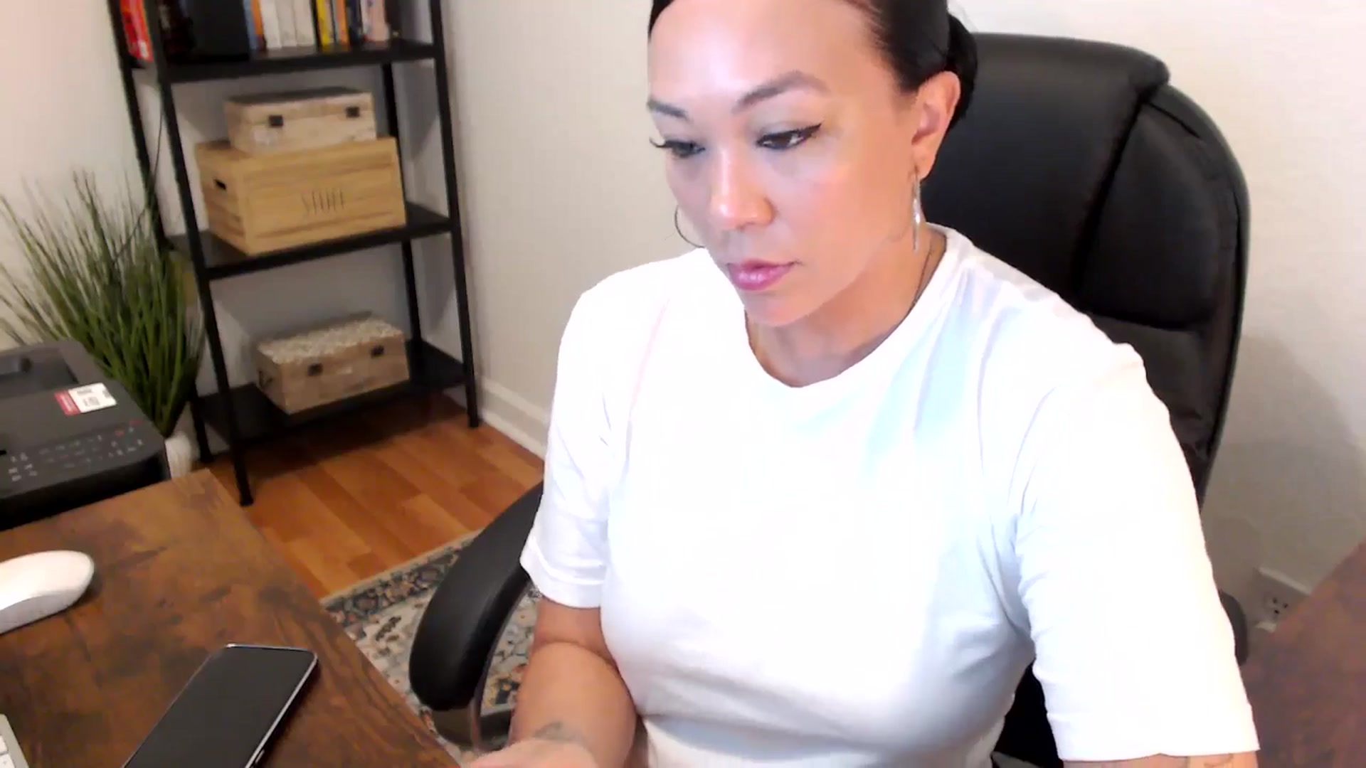 Gallery image thumbnail from MickaylaMoon's myfreecams stream on, 07/29/2024, 15:21 image 2 of 20