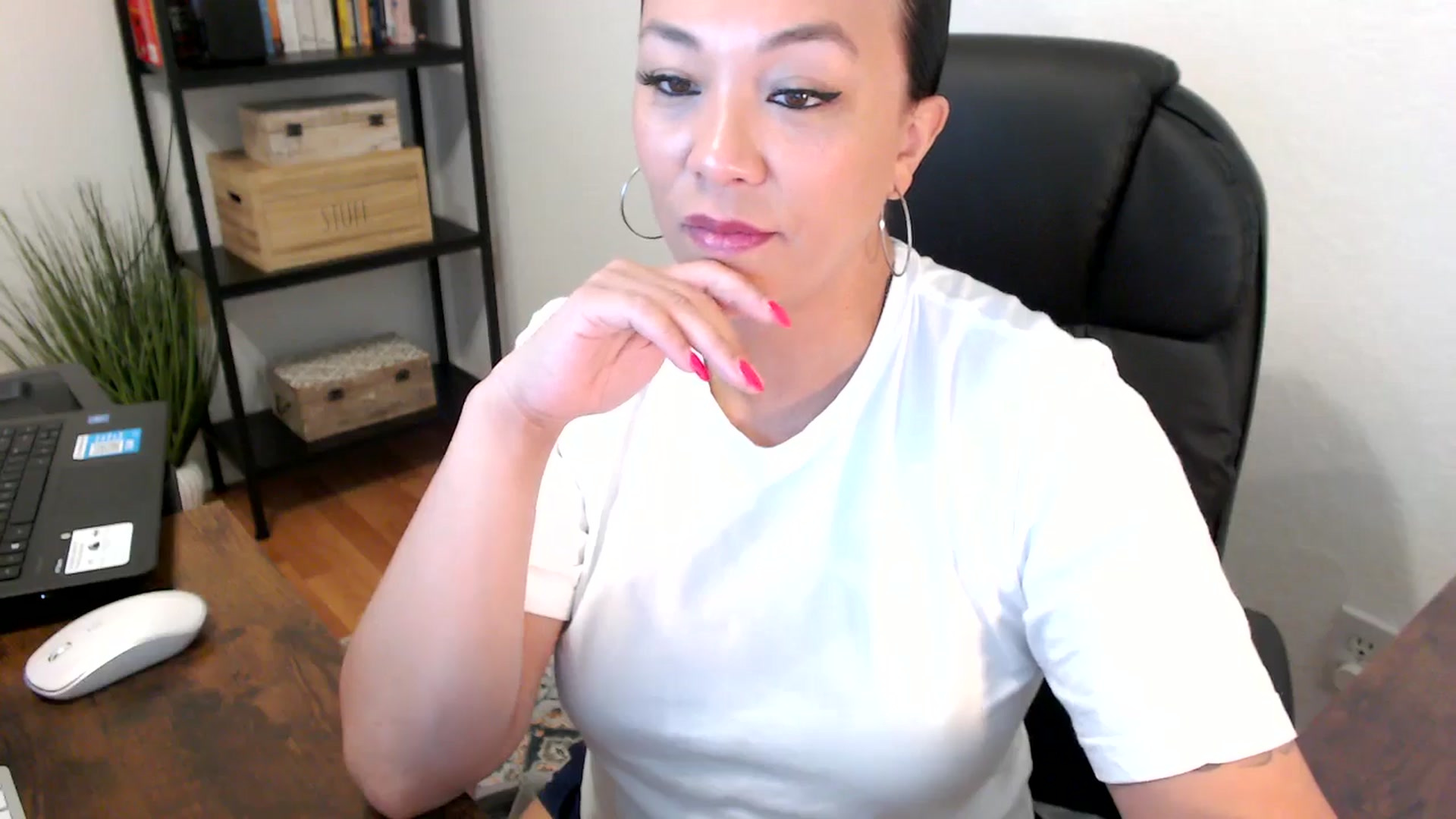 Gallery image thumbnail from MickaylaMoon's myfreecams stream on, 07/29/2024, 16:42 image 14 of 20