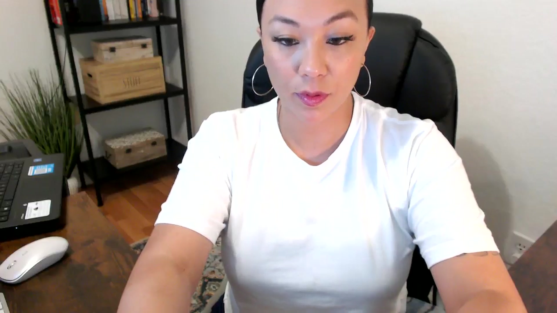 Gallery image thumbnail from MickaylaMoon's myfreecams stream on, 07/29/2024, 16:42 image 20 of 20