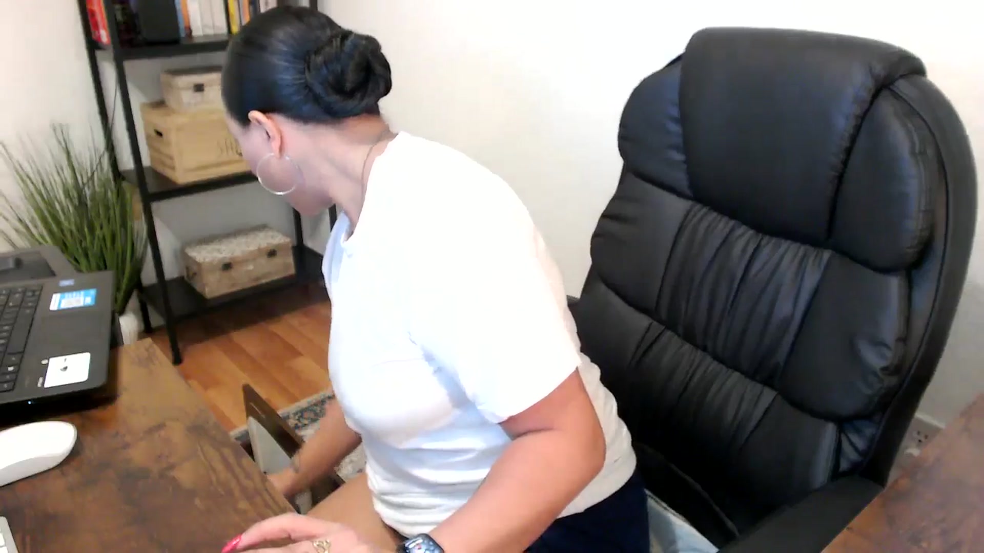 Gallery image thumbnail from MickaylaMoon's myfreecams stream on, 07/29/2024, 17:08 image 2 of 20