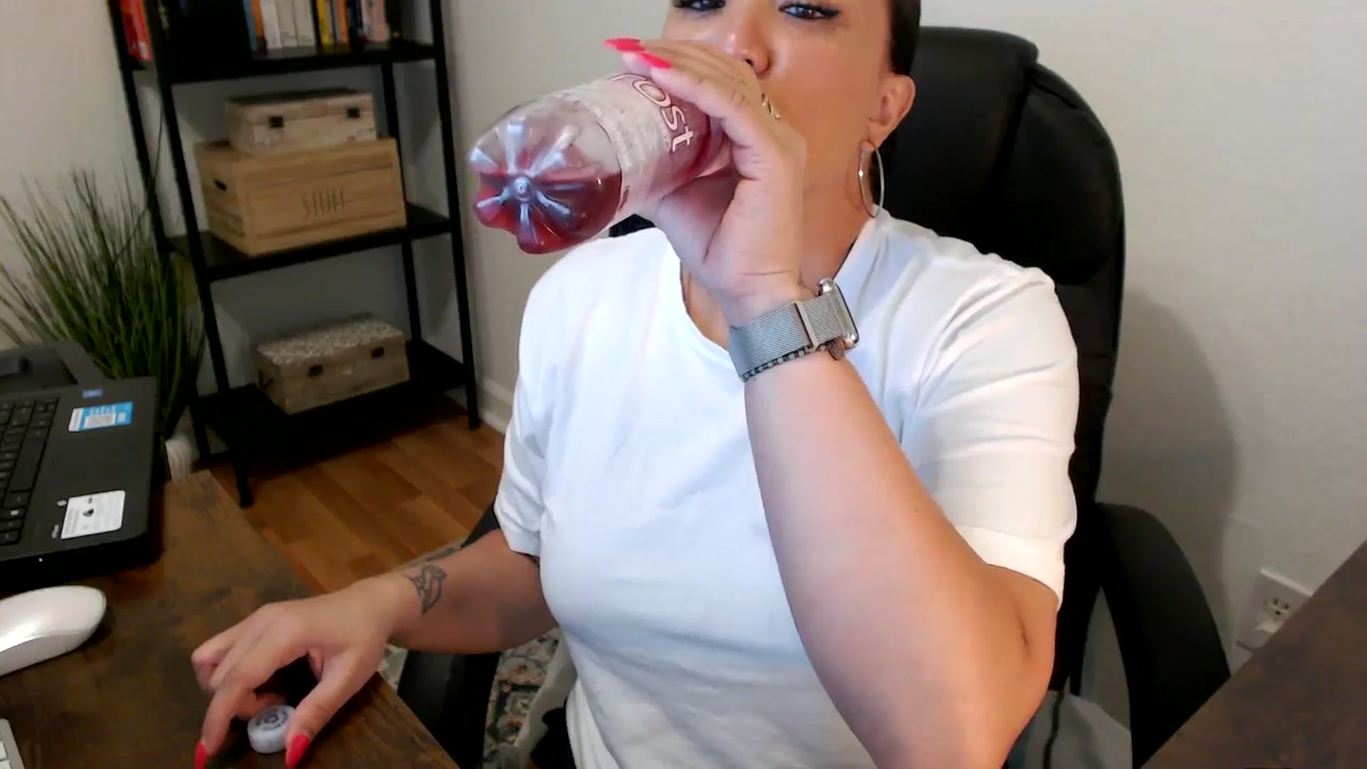 Gallery image thumbnail from MickaylaMoon's myfreecams stream on, 07/29/2024, 17:08 image 14 of 20