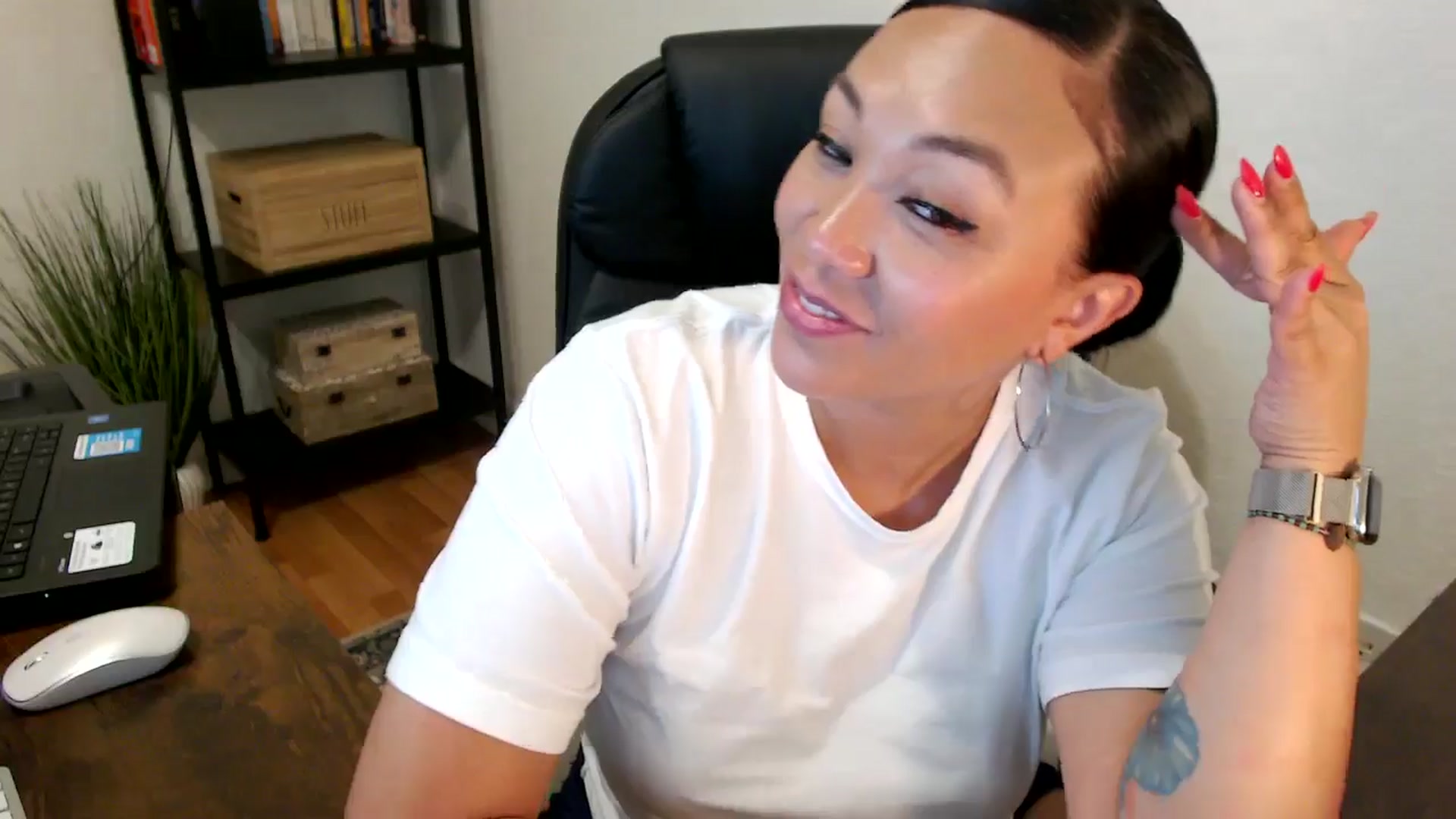 Gallery image thumbnail from MickaylaMoon's myfreecams stream on, 07/29/2024, 21:04 image 4 of 20
