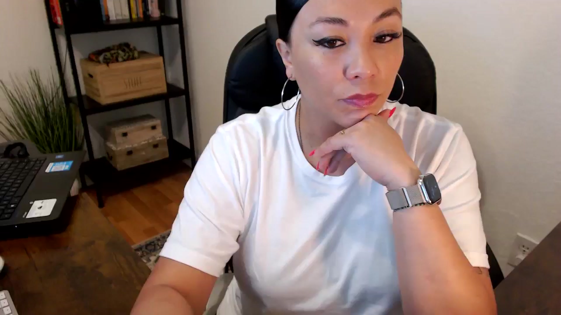 Gallery image thumbnail from MickaylaMoon's myfreecams stream on, 07/30/2024, 14:42 image 9 of 20