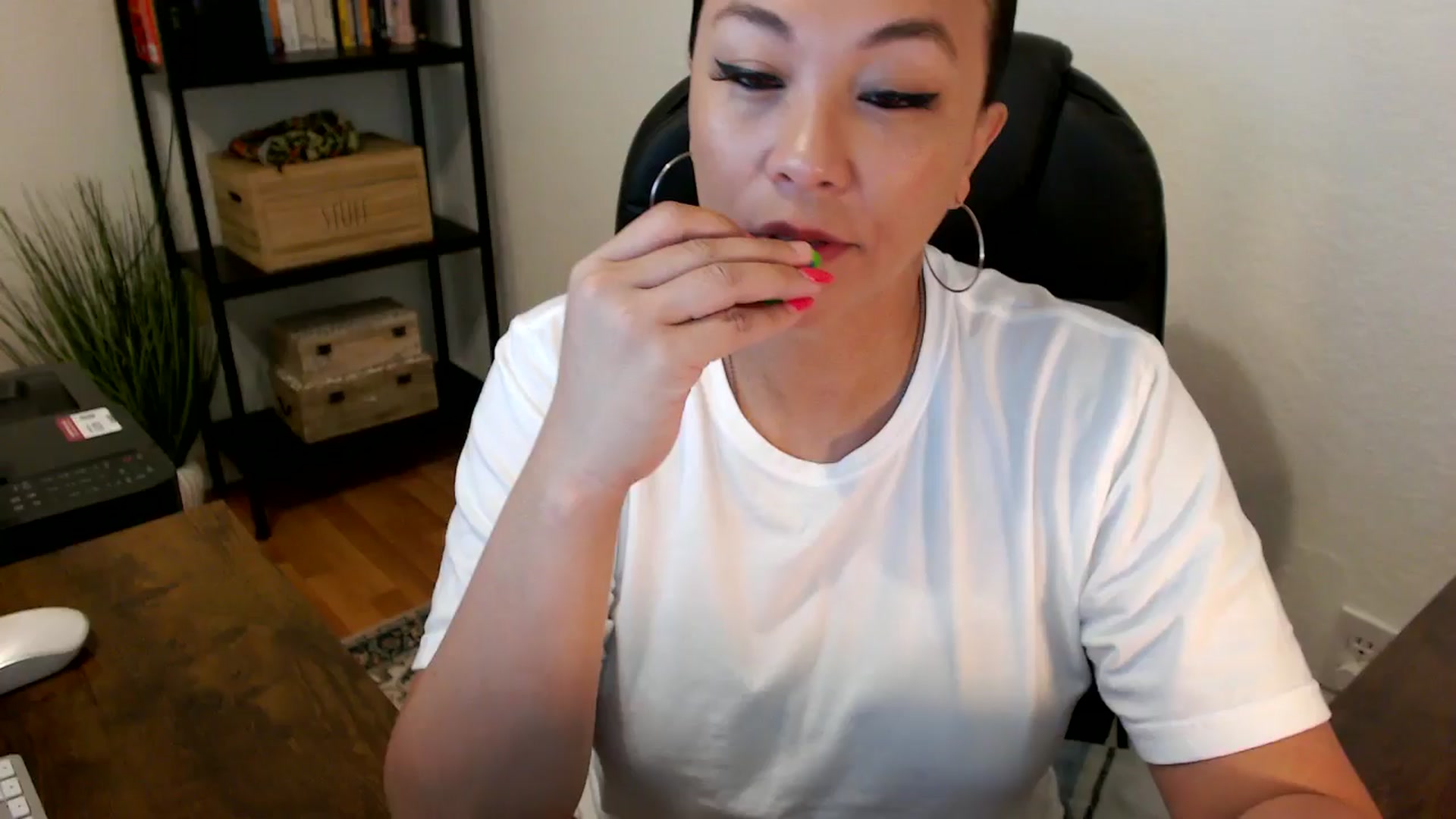 Gallery image thumbnail from MickaylaMoon's myfreecams stream on, 07/30/2024, 14:42 image 1 of 20