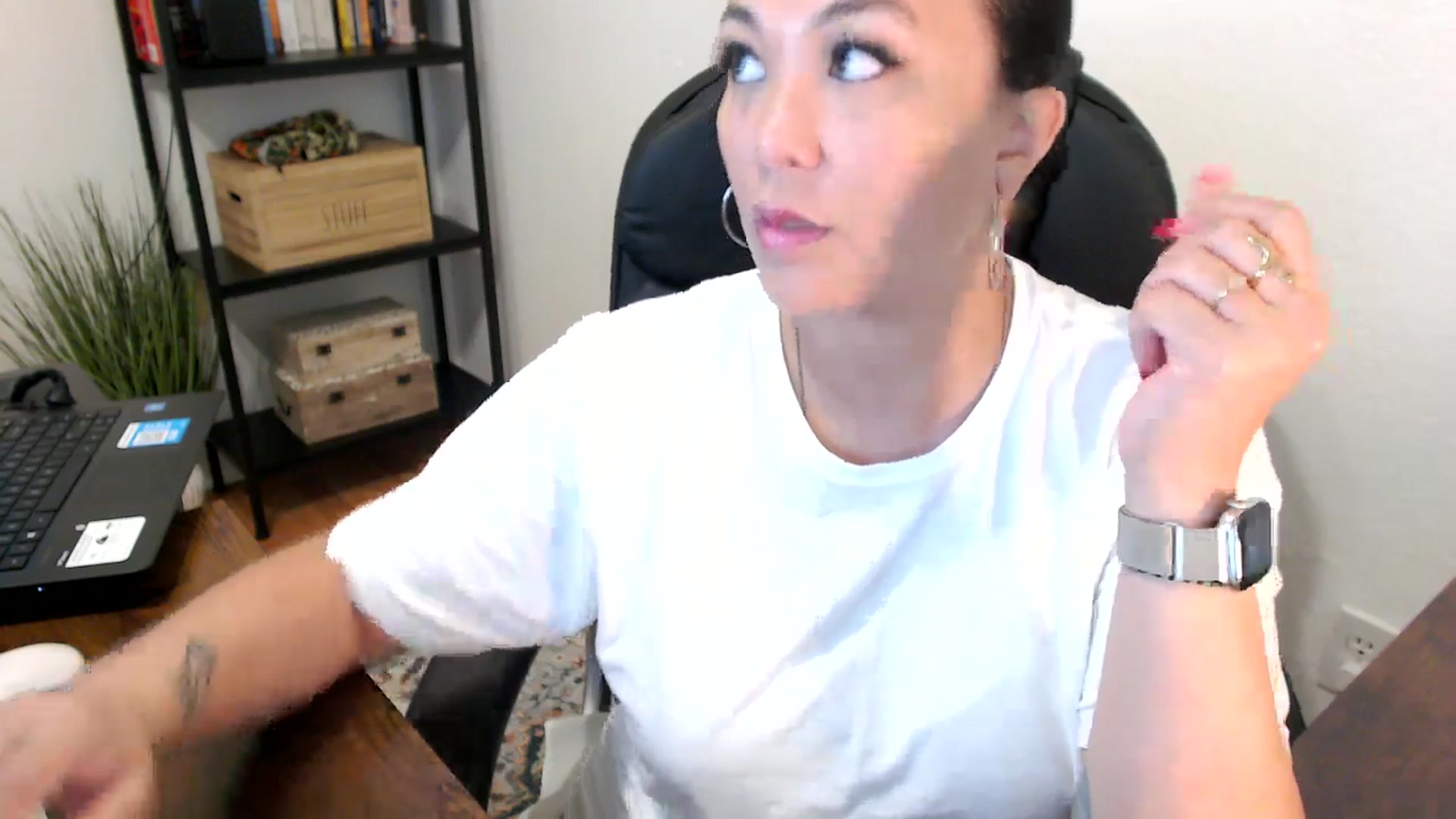 Gallery image thumbnail from MickaylaMoon's myfreecams stream on, 07/30/2024, 15:27 image 9 of 20