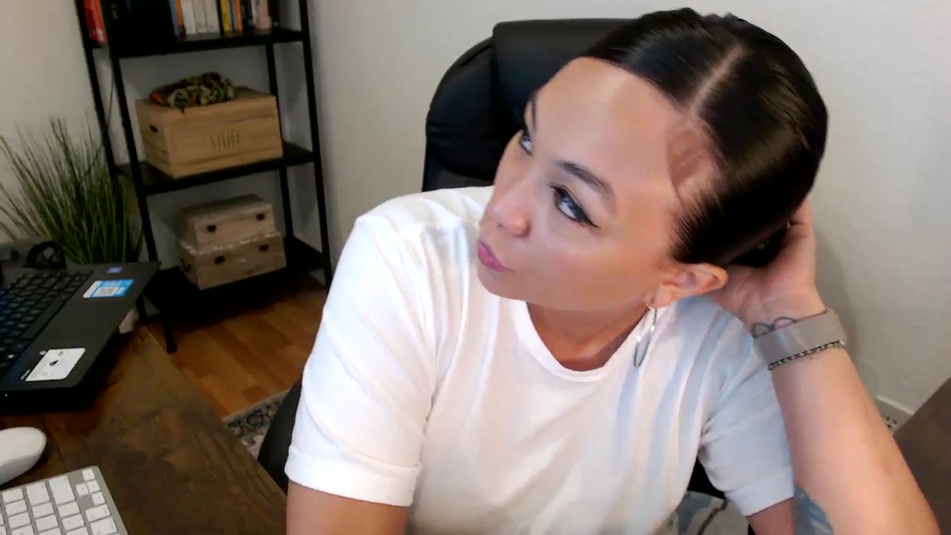 Gallery image thumbnail from MickaylaMoon's myfreecams stream on, 07/30/2024, 16:02 image 12 of 20