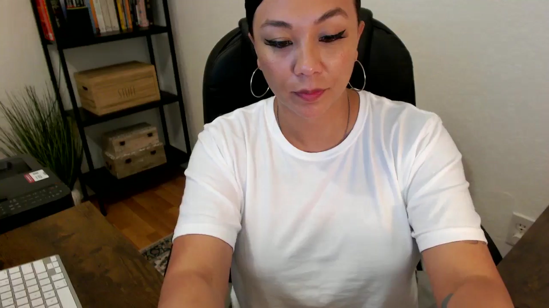 Gallery image thumbnail from MickaylaMoon's myfreecams stream on, 07/30/2024, 21:52 image 18 of 20