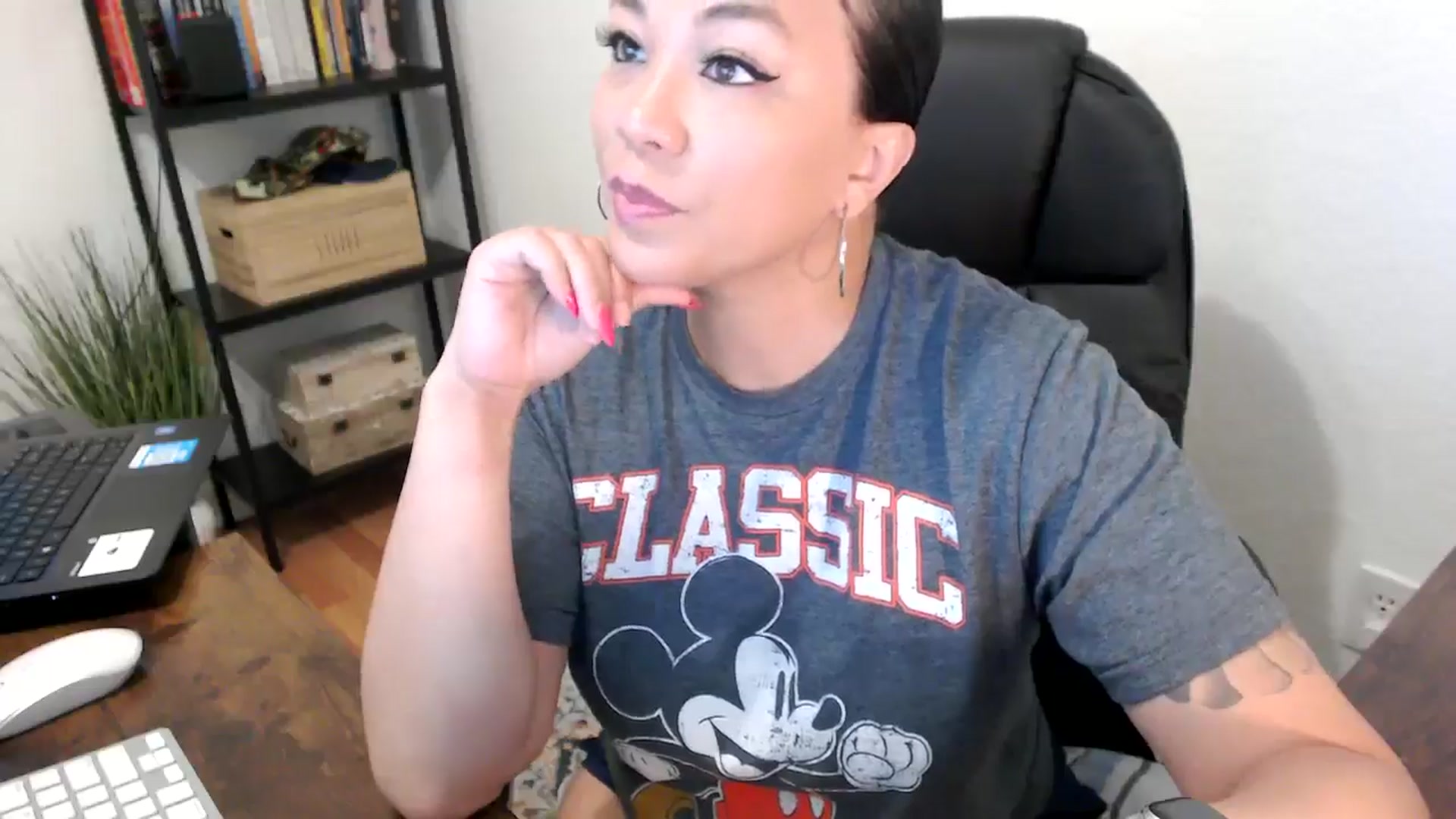 Gallery image thumbnail from MickaylaMoon's myfreecams stream on, 07/31/2024, 13:50 image 10 of 20