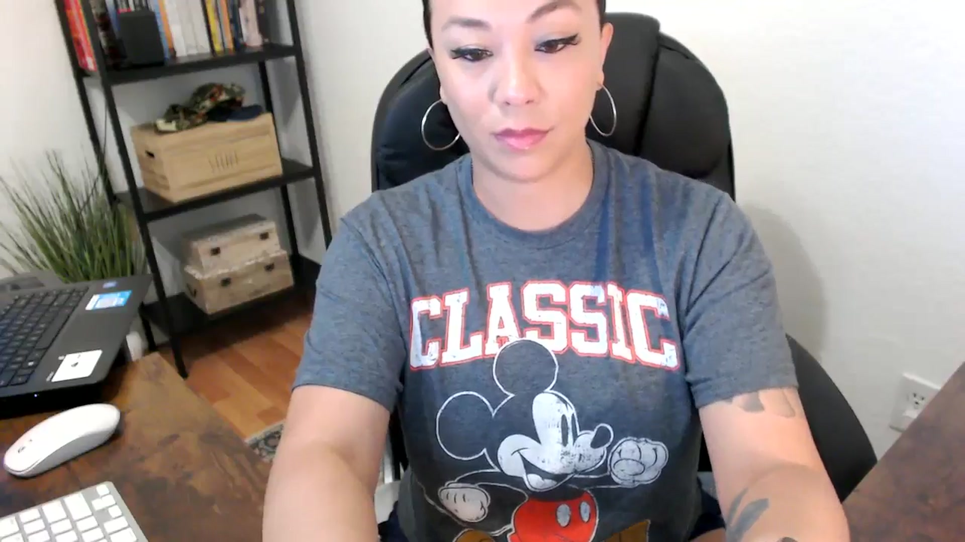 Gallery image thumbnail from MickaylaMoon's myfreecams stream on, 07/31/2024, 13:50 image 9 of 20