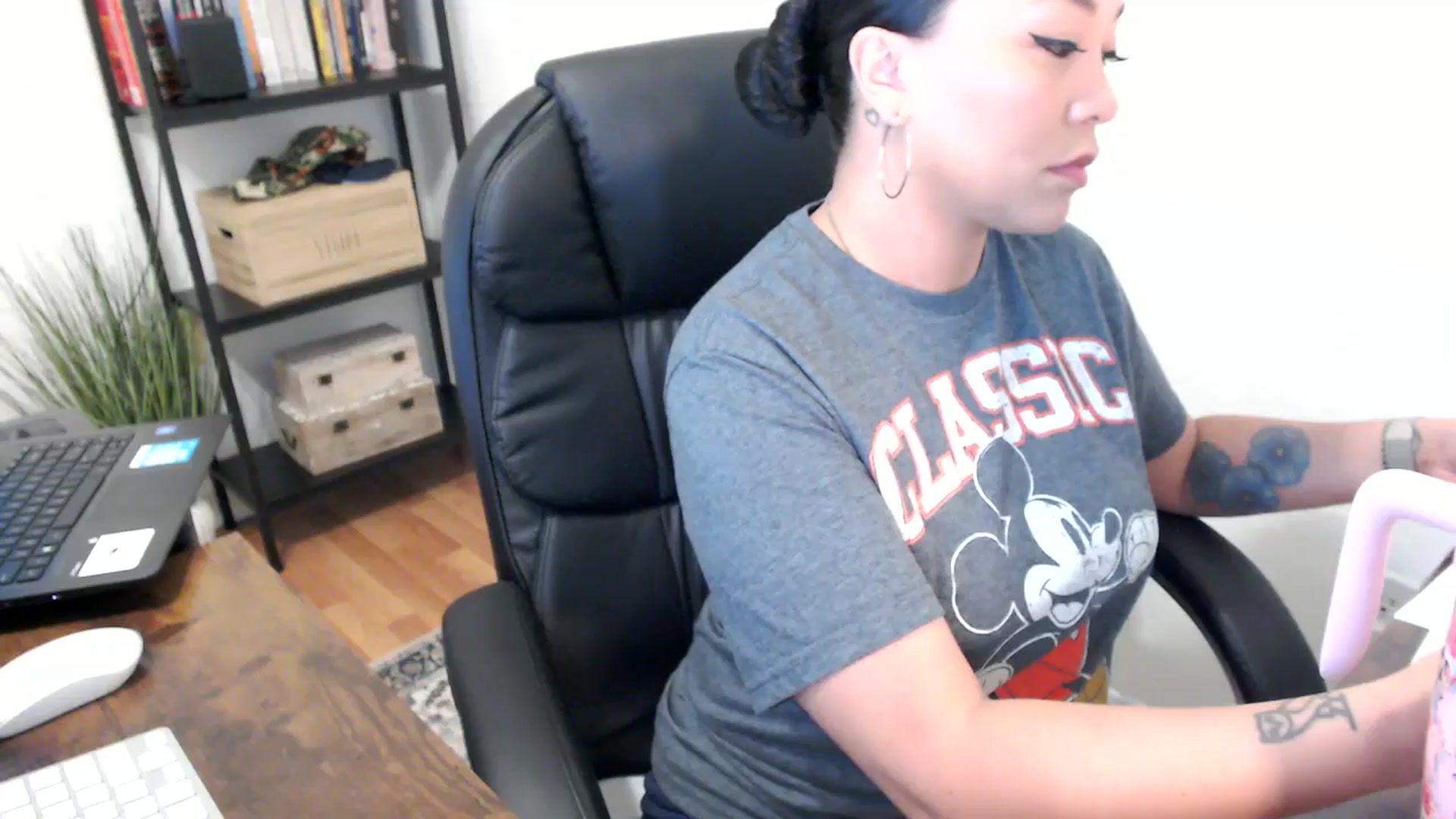 Gallery image thumbnail from MickaylaMoon's myfreecams stream on, 07/31/2024, 13:50 image 11 of 20