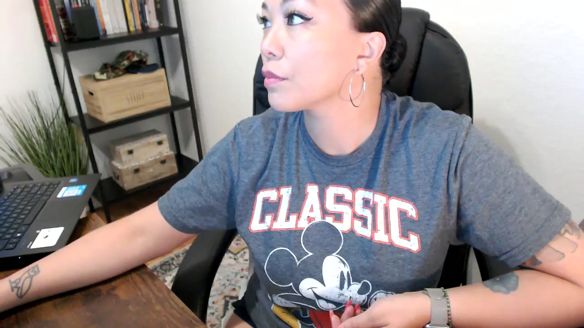 Gallery image thumbnail from MickaylaMoon's myfreecams stream on, 07/31/2024, 13:50 image 5 of 20