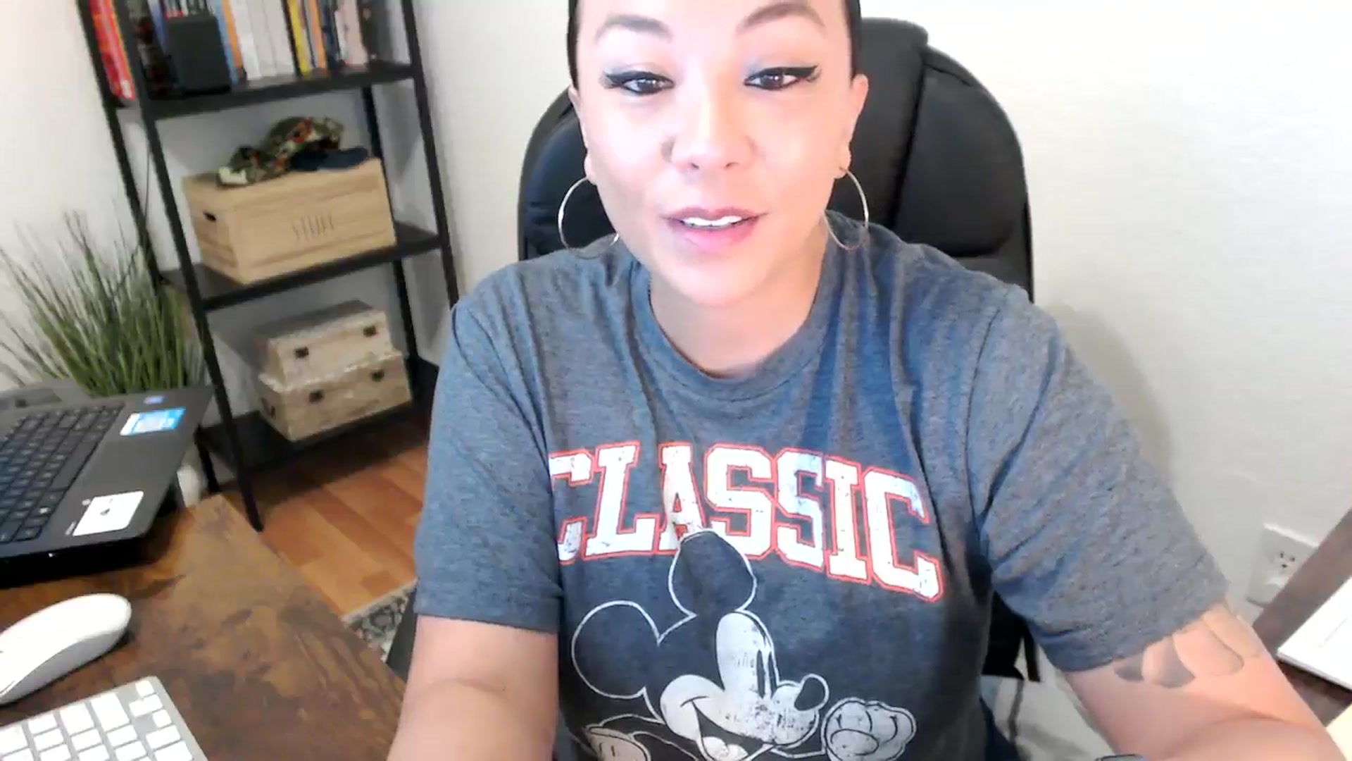 Gallery image thumbnail from MickaylaMoon's myfreecams stream on, 07/31/2024, 13:50 image 17 of 20