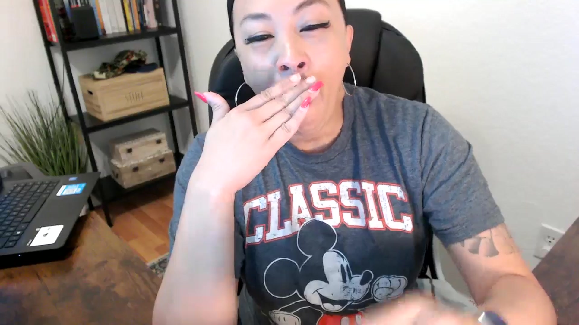 Gallery image thumbnail from MickaylaMoon's myfreecams stream on, 07/31/2024, 13:50 image 3 of 20