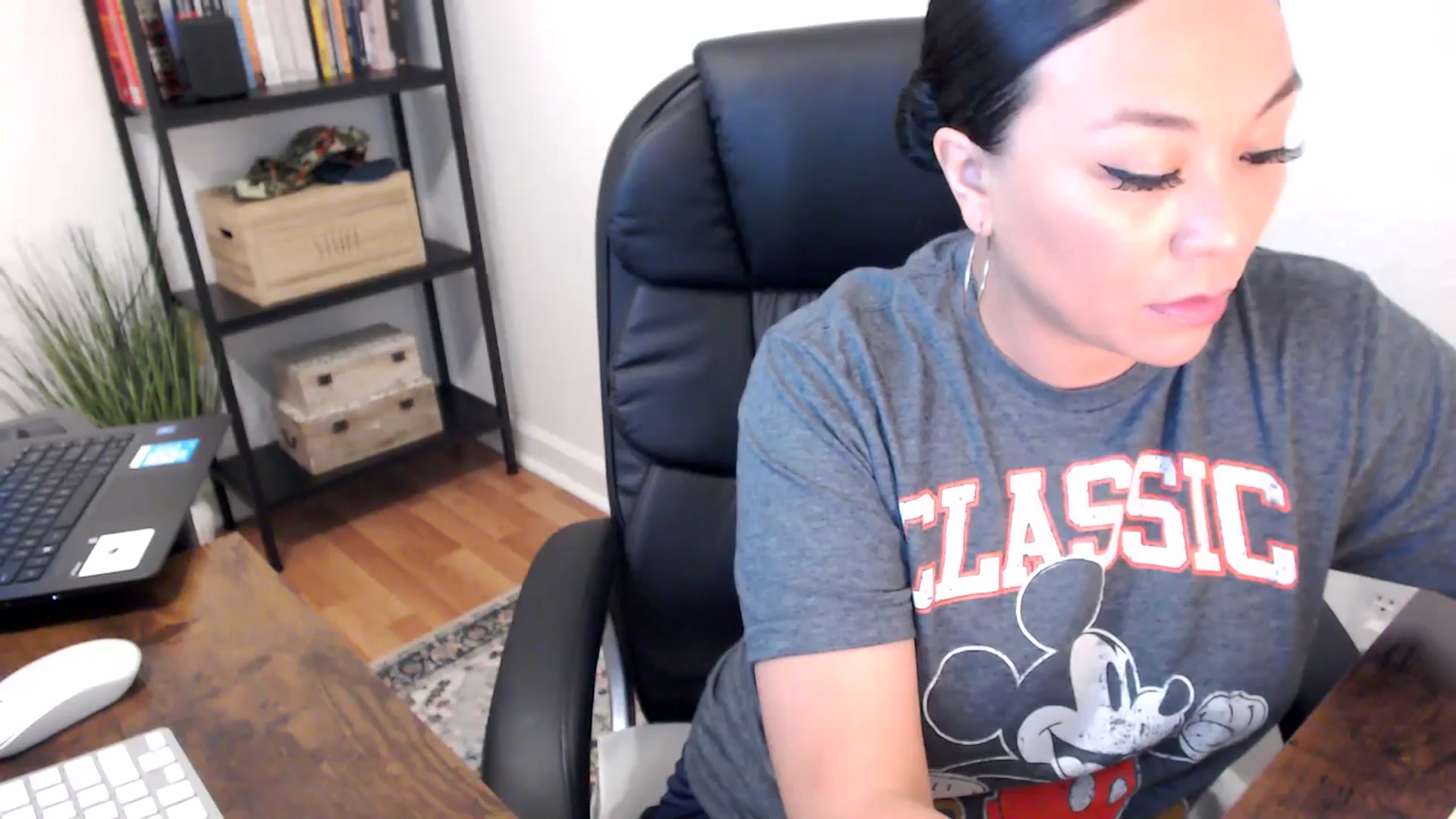Gallery image thumbnail from MickaylaMoon's myfreecams stream on, 07/31/2024, 13:50 image 20 of 20