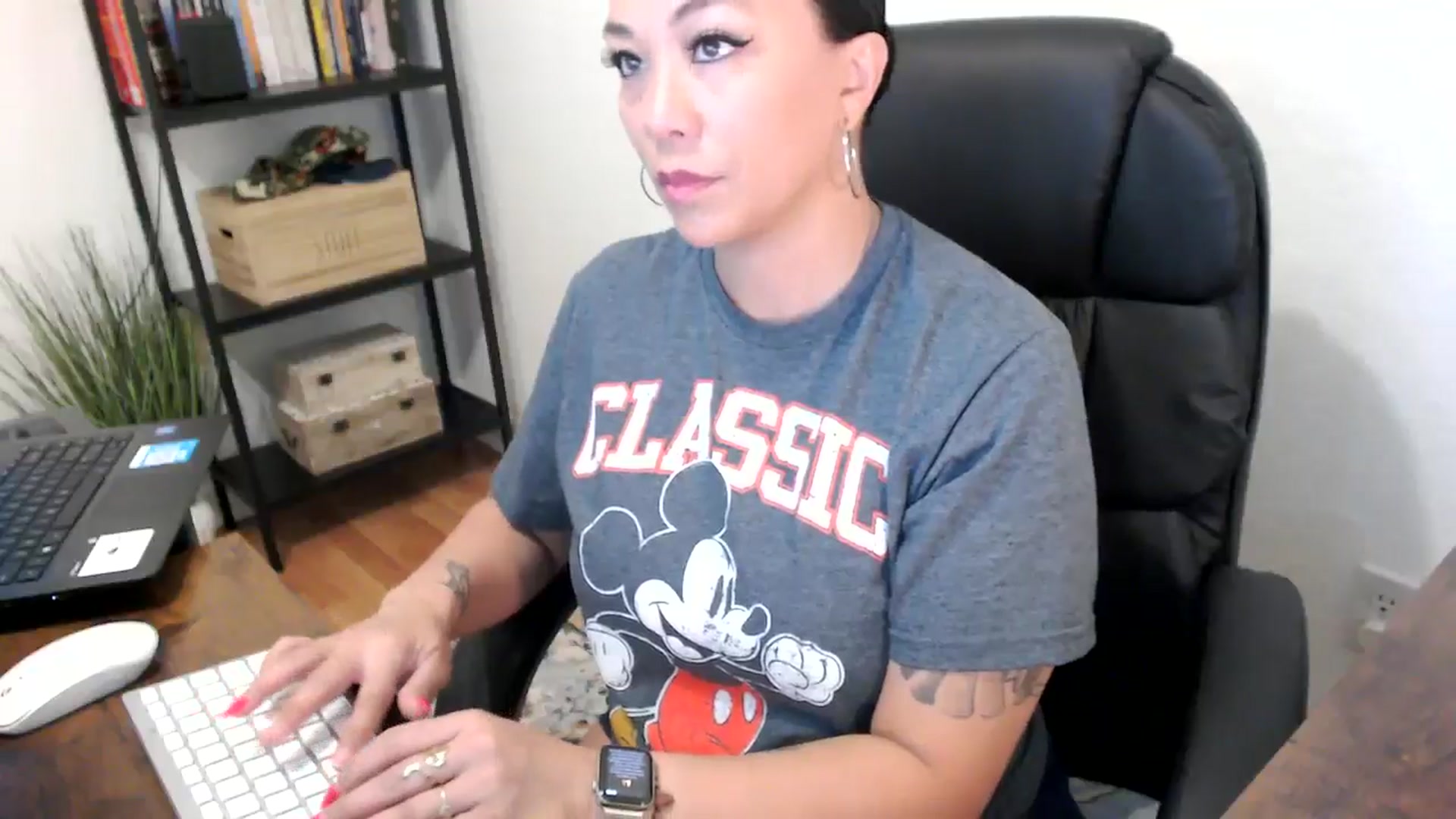 Gallery image thumbnail from MickaylaMoon's myfreecams stream on, 07/31/2024, 13:50 image 8 of 20