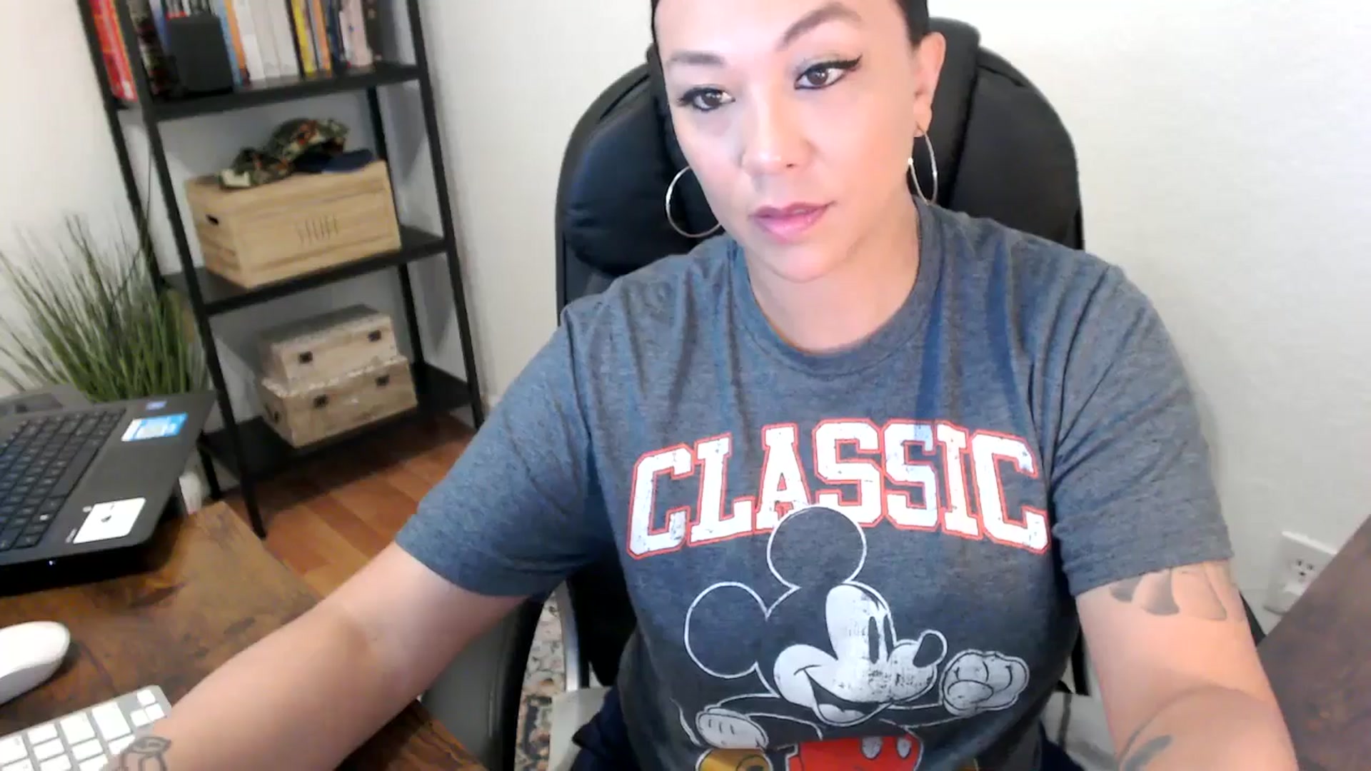 Gallery image thumbnail from MickaylaMoon's myfreecams stream on, 07/31/2024, 14:23 image 2 of 20