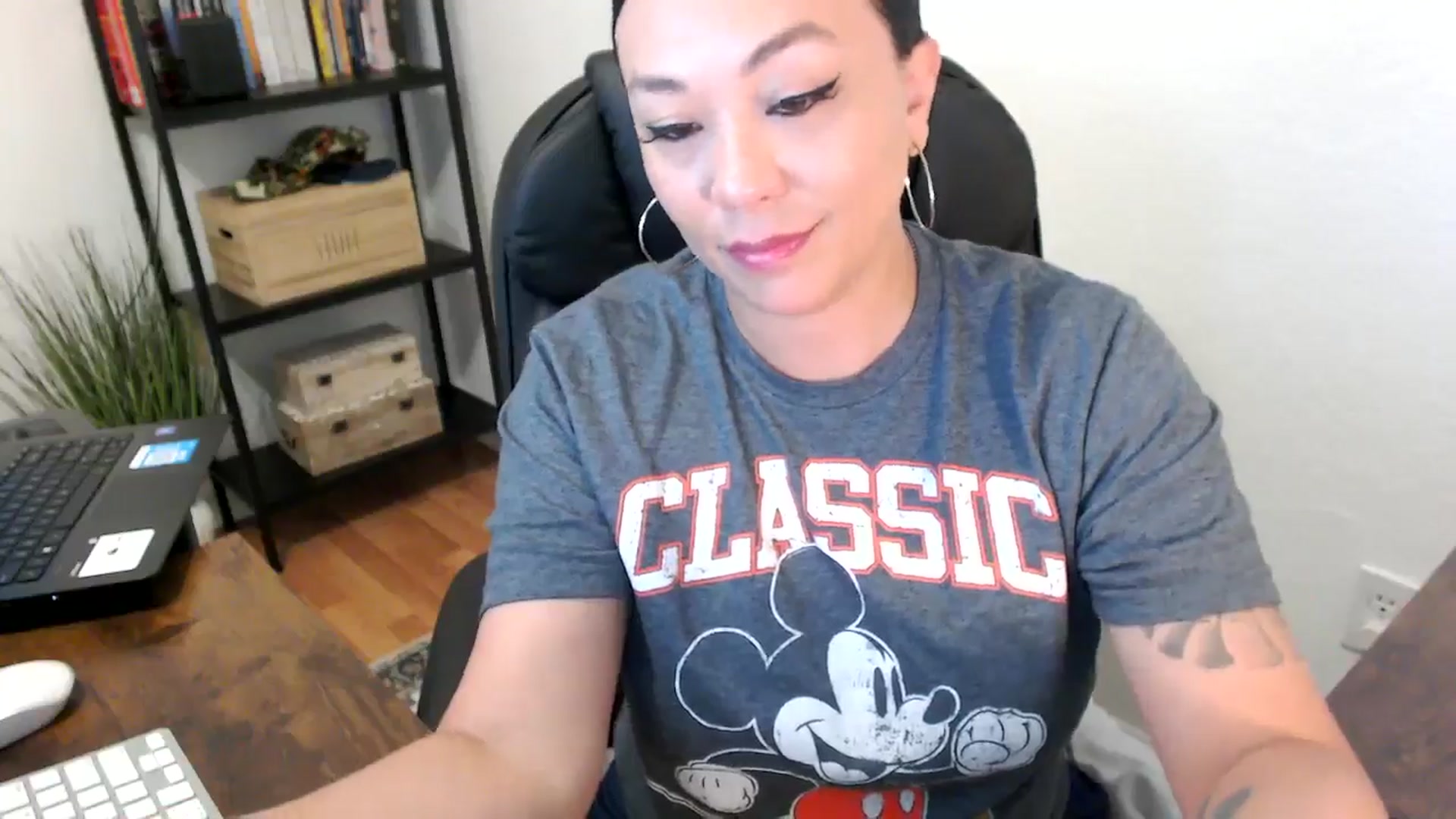 Gallery image thumbnail from MickaylaMoon's myfreecams stream on, 07/31/2024, 14:23 image 17 of 20