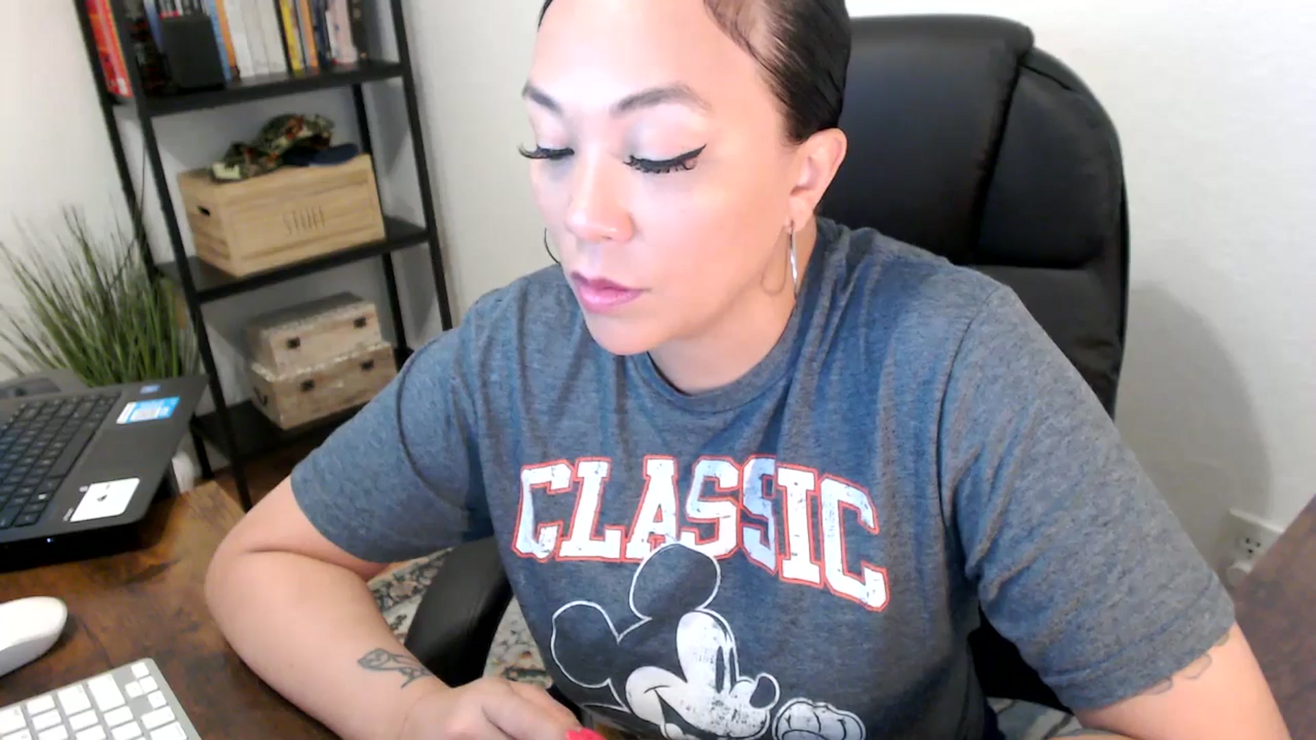 Gallery image thumbnail from MickaylaMoon's myfreecams stream on, 07/31/2024, 14:23 image 10 of 20