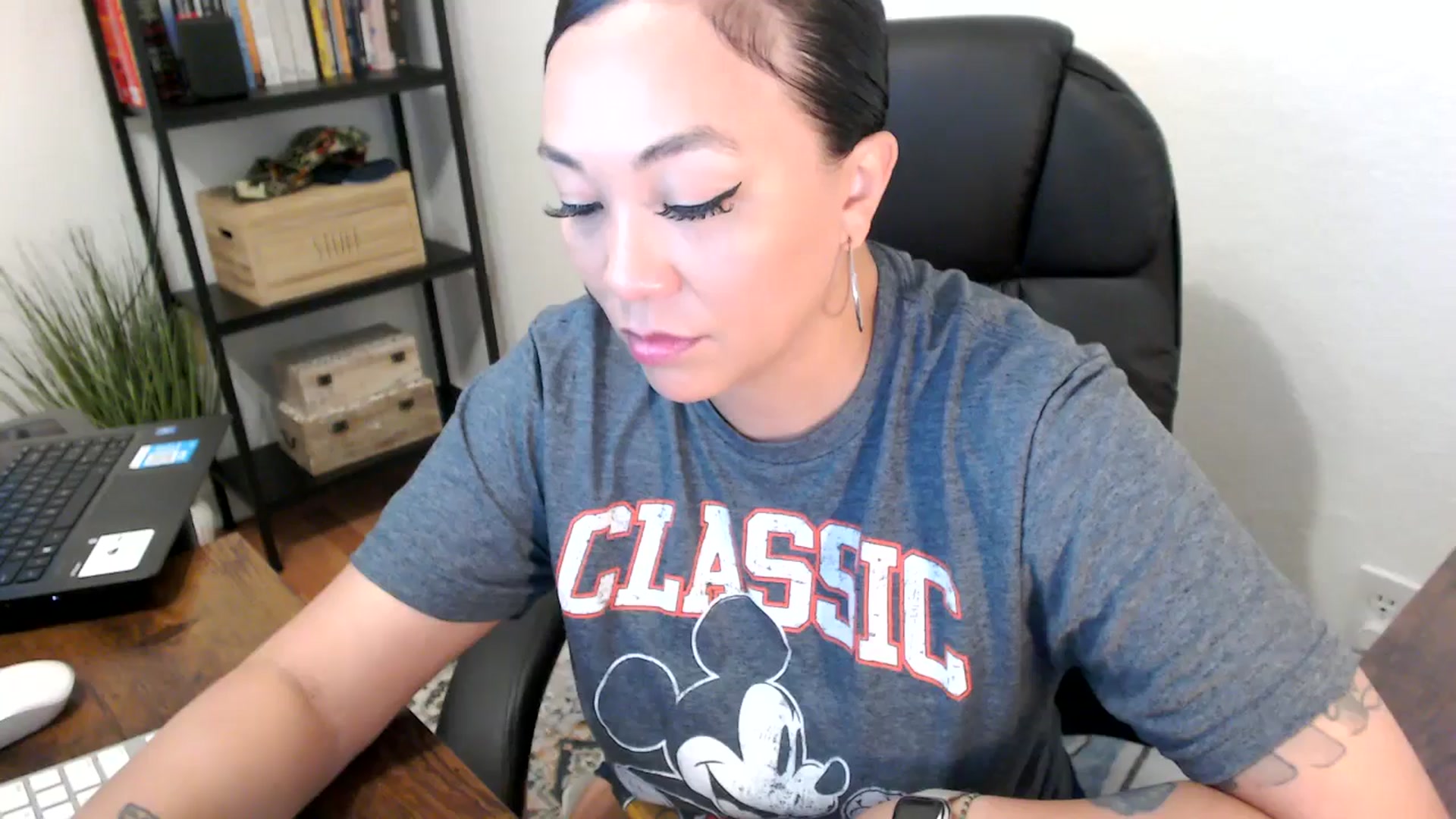 Gallery image thumbnail from MickaylaMoon's myfreecams stream on, 07/31/2024, 14:23 image 14 of 20