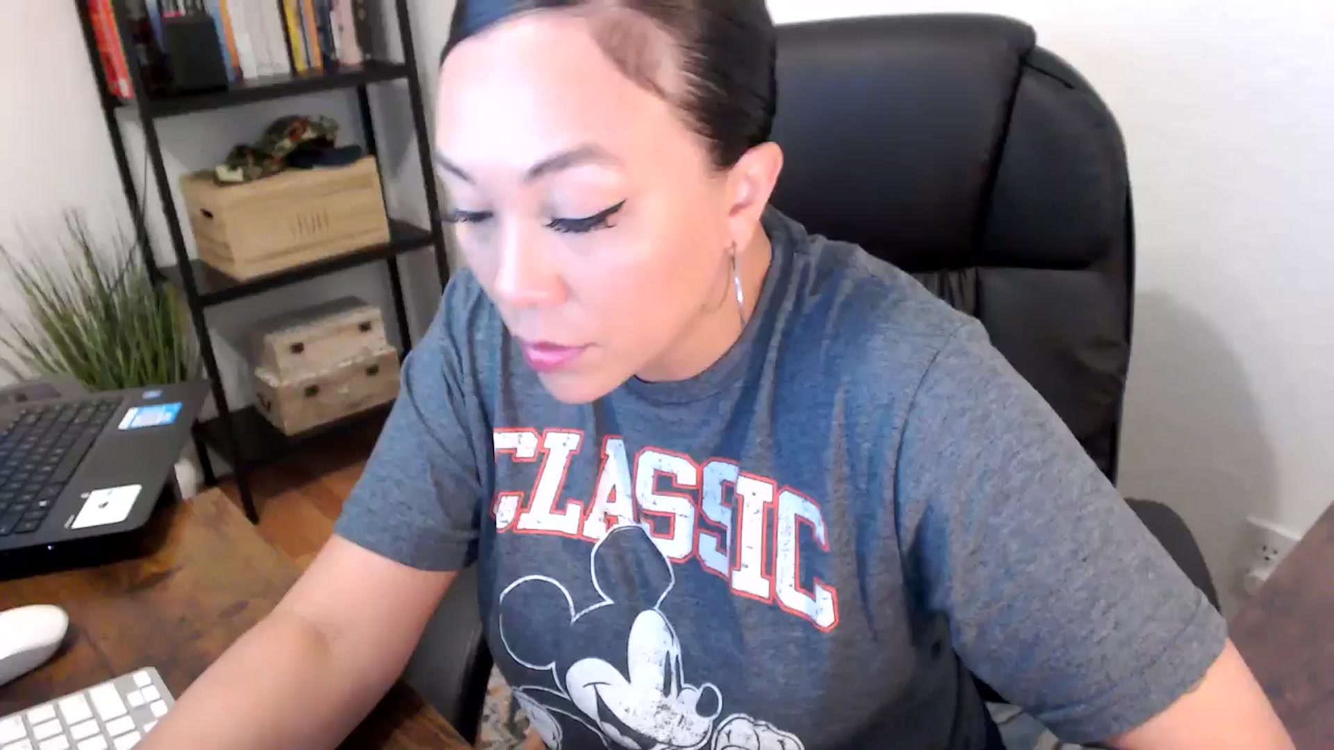 Gallery image thumbnail from MickaylaMoon's myfreecams stream on, 07/31/2024, 14:23 image 9 of 20